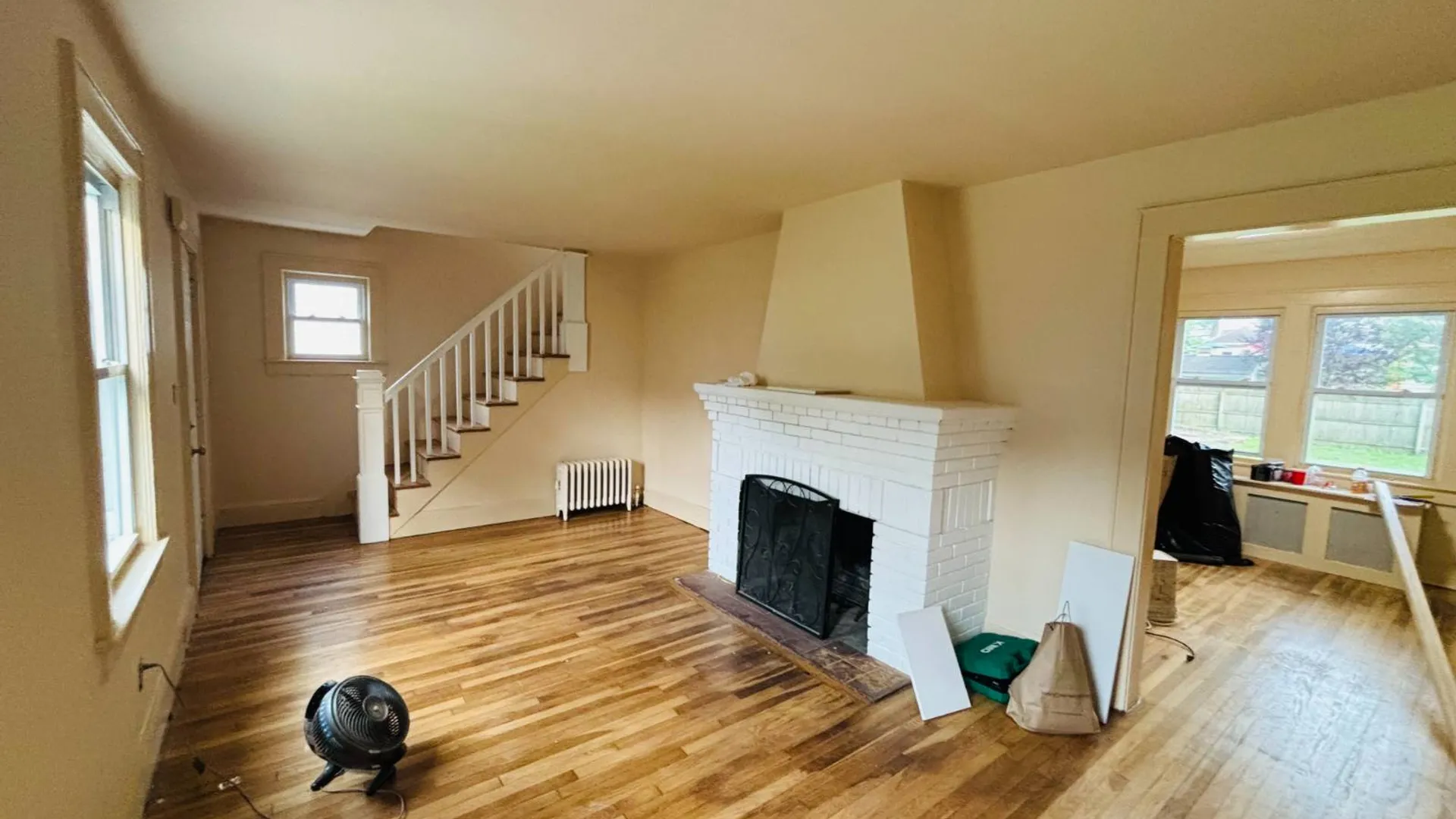 Property at 29 Roosevelt st, Glen Cove, NY 11542 4