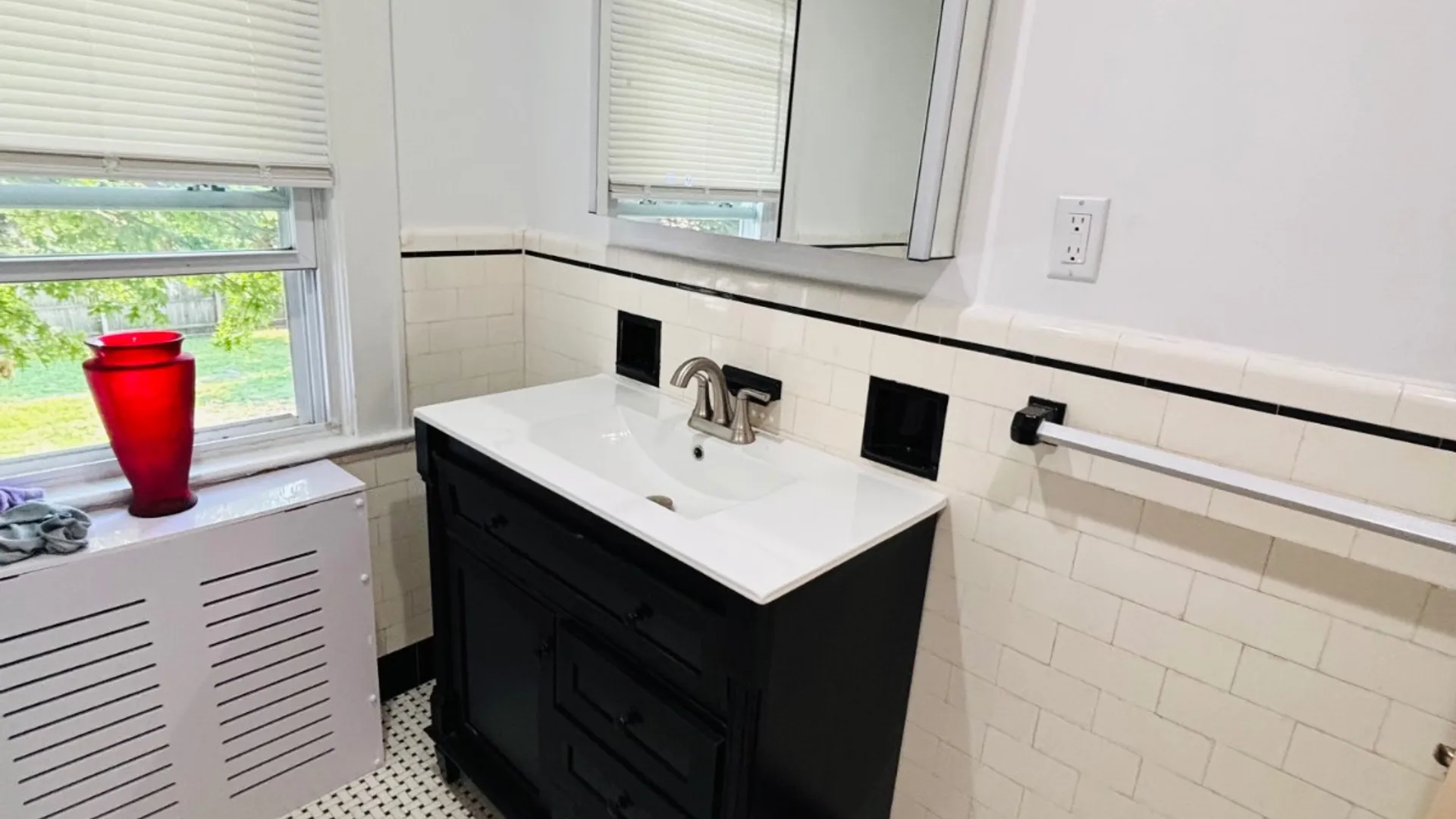 Property at 29 Roosevelt st, Glen Cove, NY 11542 17