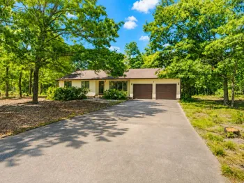 Property at 4 Cristina Dr, Manorville, NY 11949