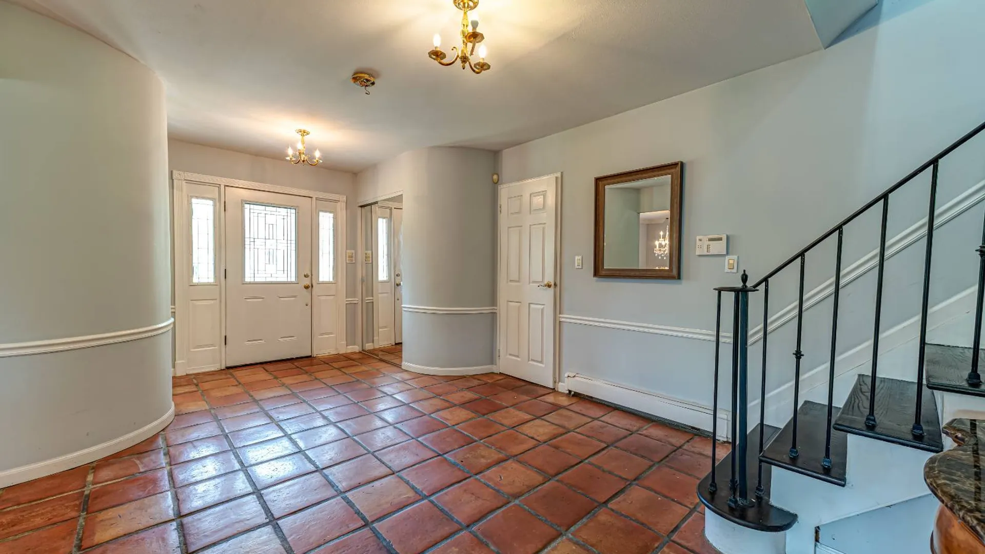 Property at 19 White Cliff Ln, Nesconset, NY 11767 3