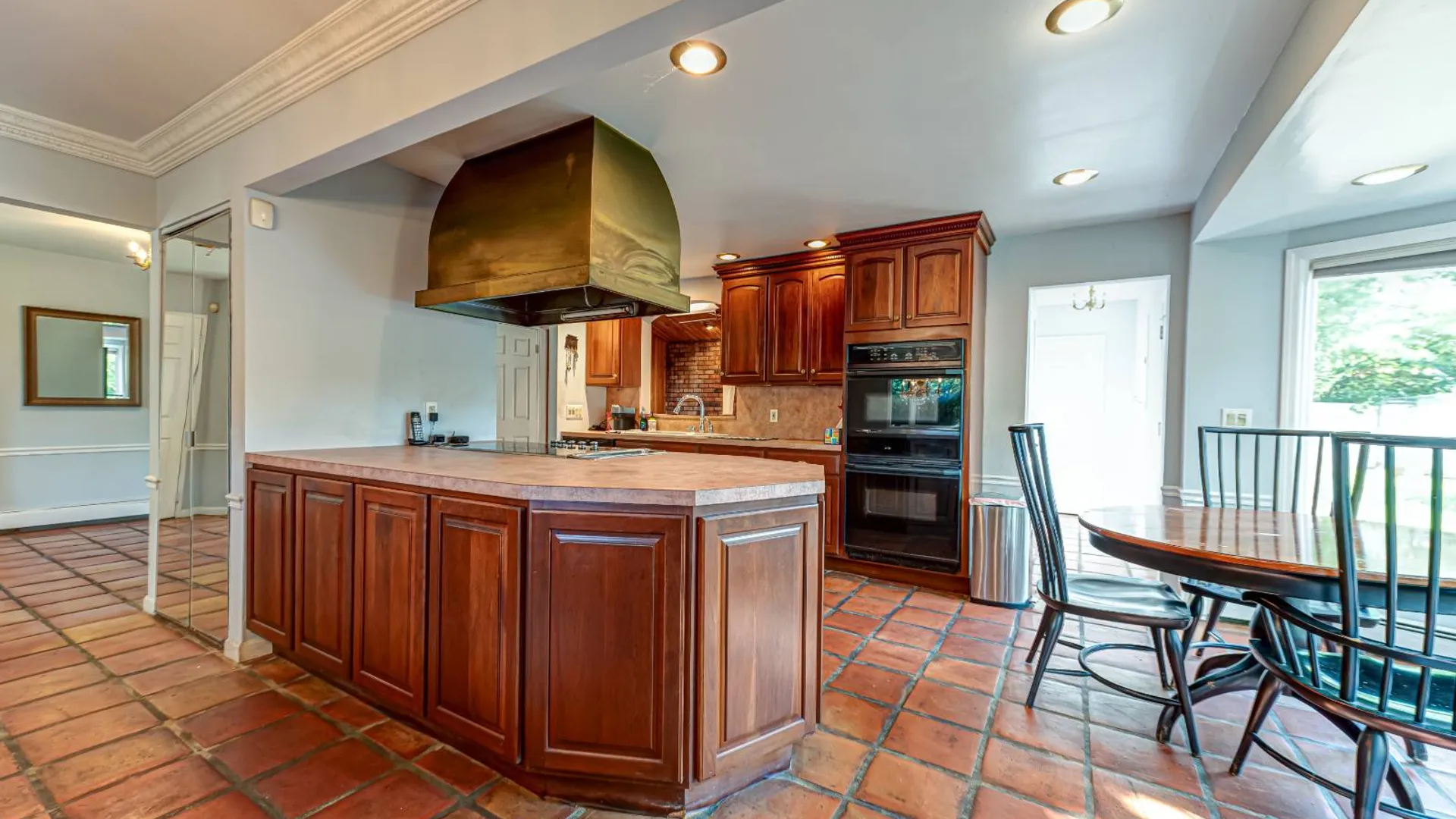 Property at 19 White Cliff Ln, Nesconset, NY 11767 9