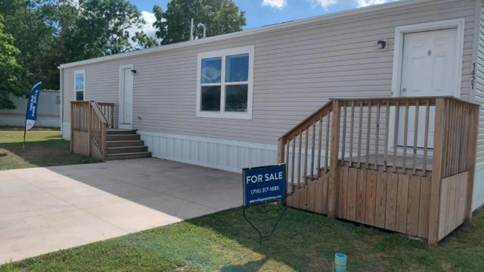 Property at 1421 West Dr, Alden, NY 14004 5