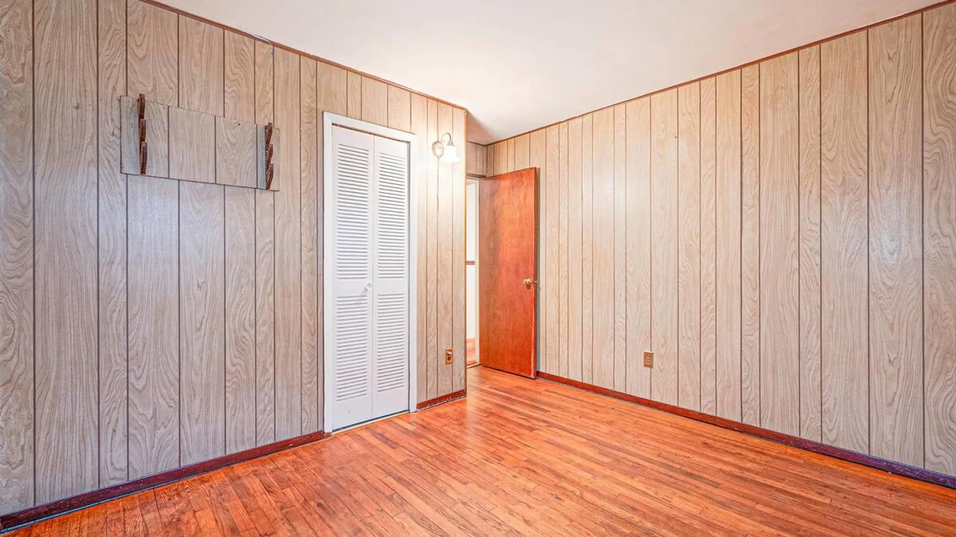 Property at 2715 Falcon Avenue, Medford, NY 11763 8