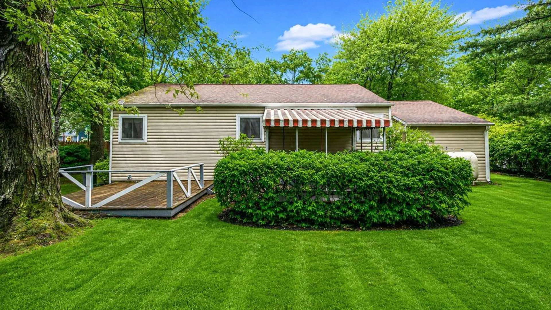 Property at 2715 Falcon Avenue, Medford, NY 11763 18