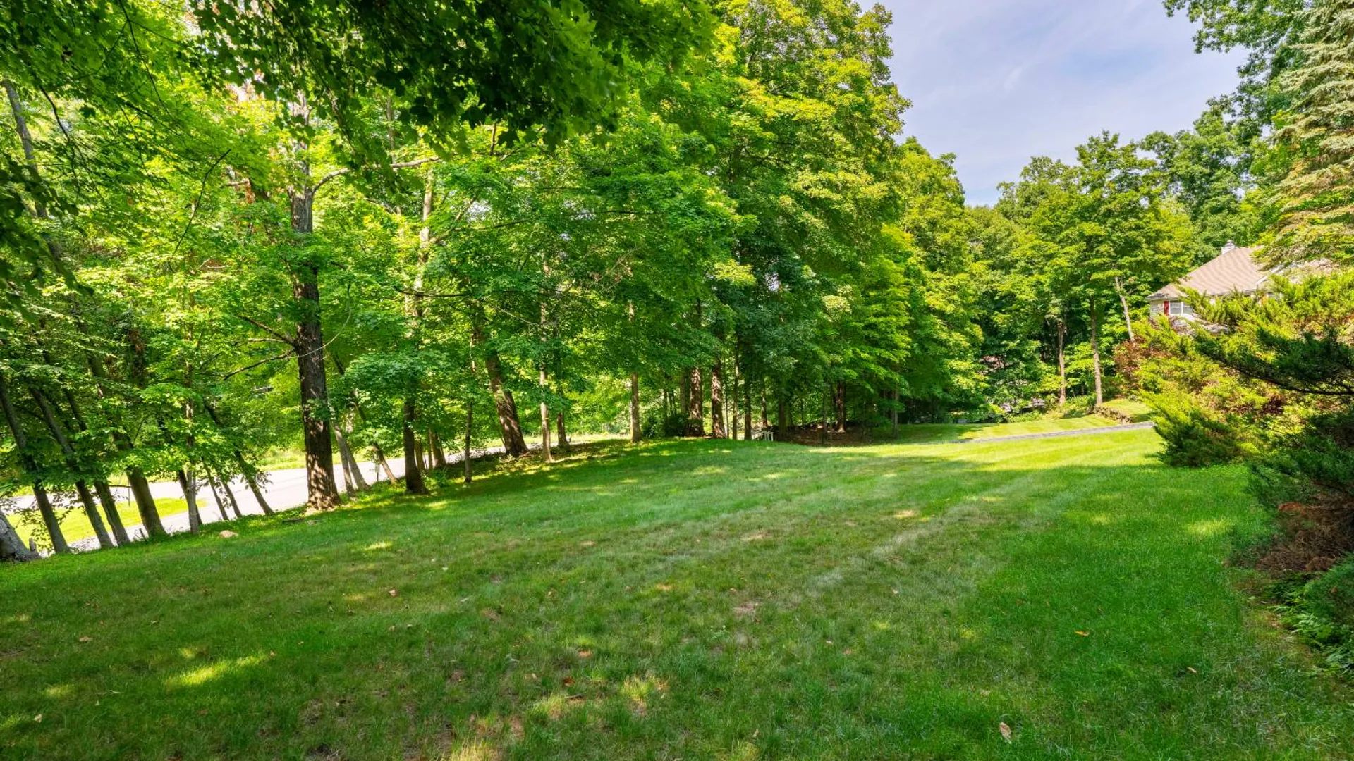 Property at 170 Watch Hill Rd, Cortlandt Manor, NY 10567 6