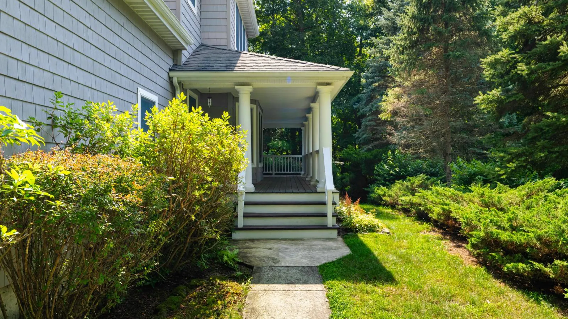 Property at 170 Watch Hill Rd, Cortlandt Manor, NY 10567 9
