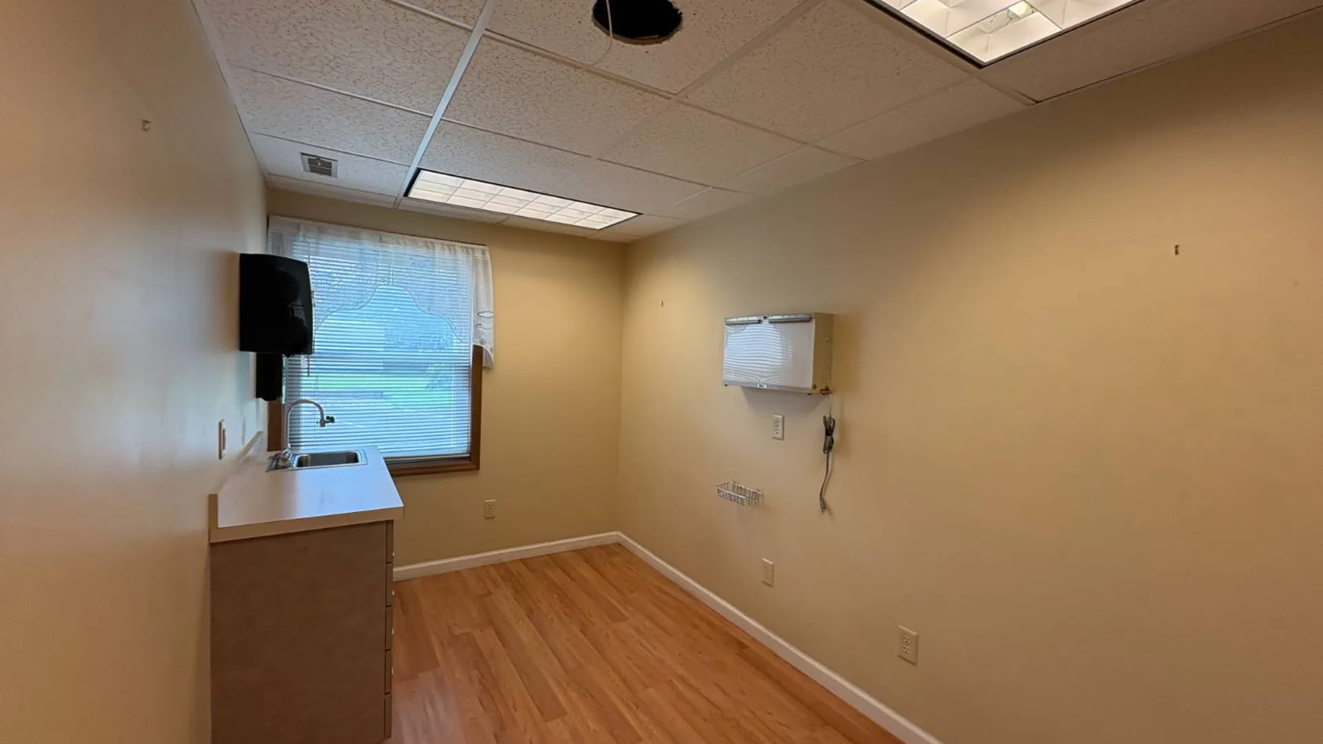 Property at 1528 Columbia Tpke, Castleton, NY 12033 7