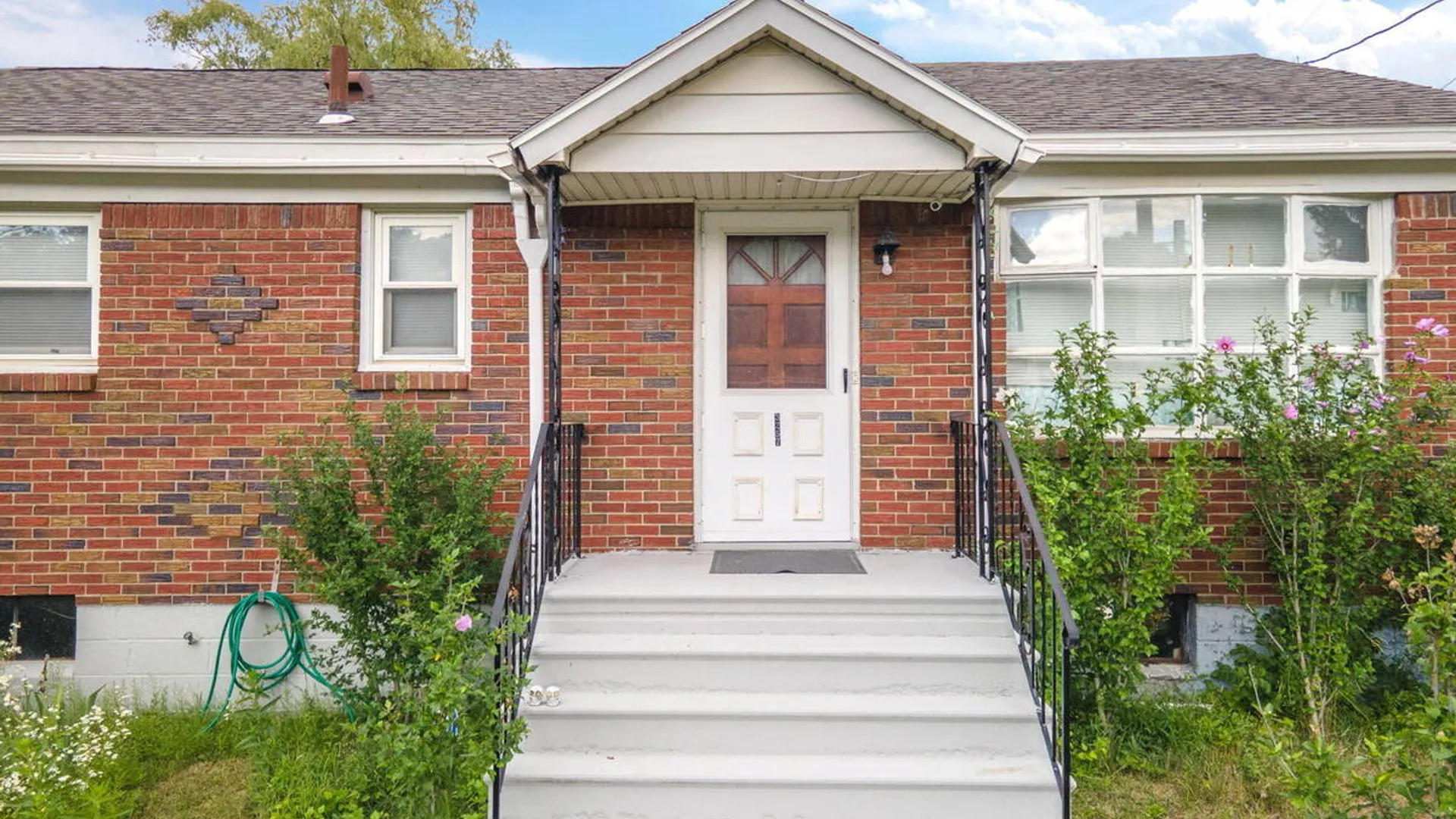 Property at 3257 McDonald Avenue, Schenectady, NY 12304 5