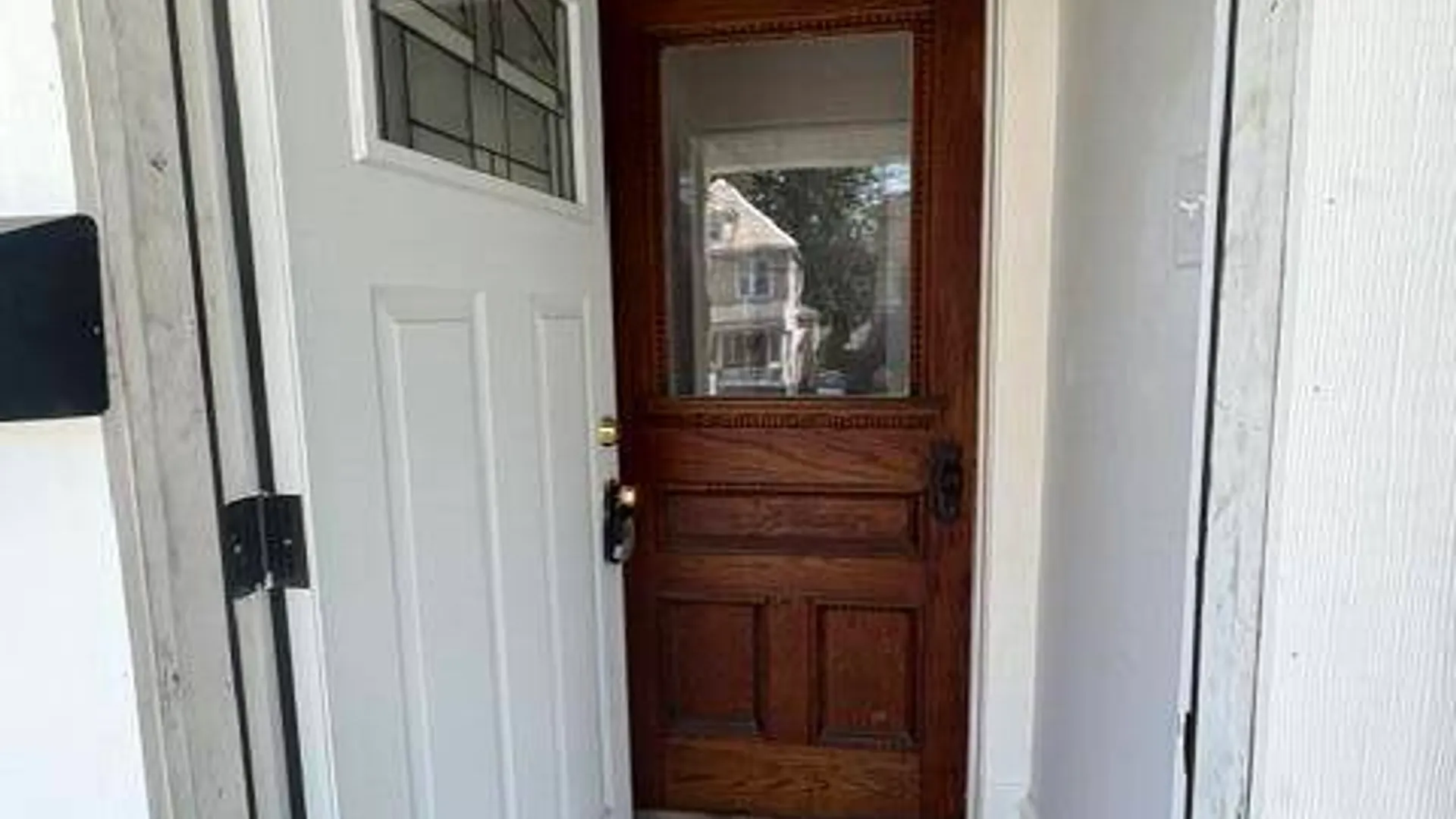 Property at 534 Brandywine Avenue, Schenectady, NY 12308 5