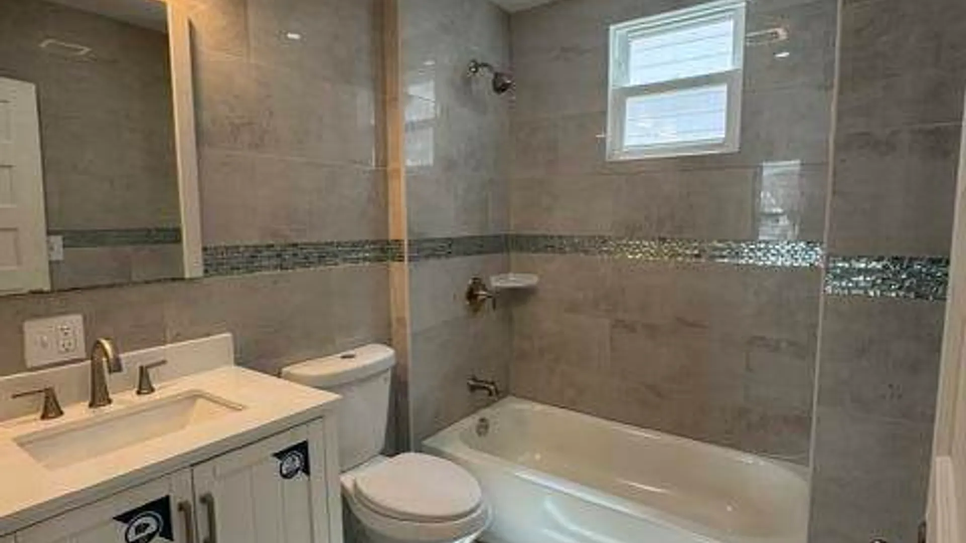 Property at 534 Brandywine Avenue, Schenectady, NY 12308 17