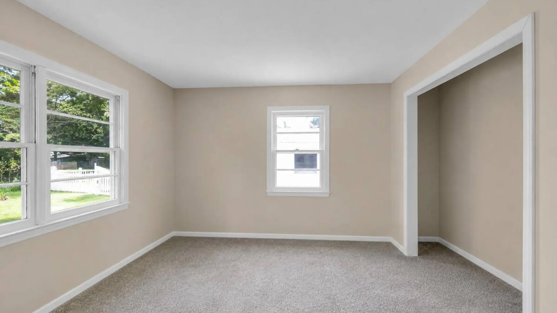 Property at 15 Oceanview Avenue, Farmingville, NY 11738 17