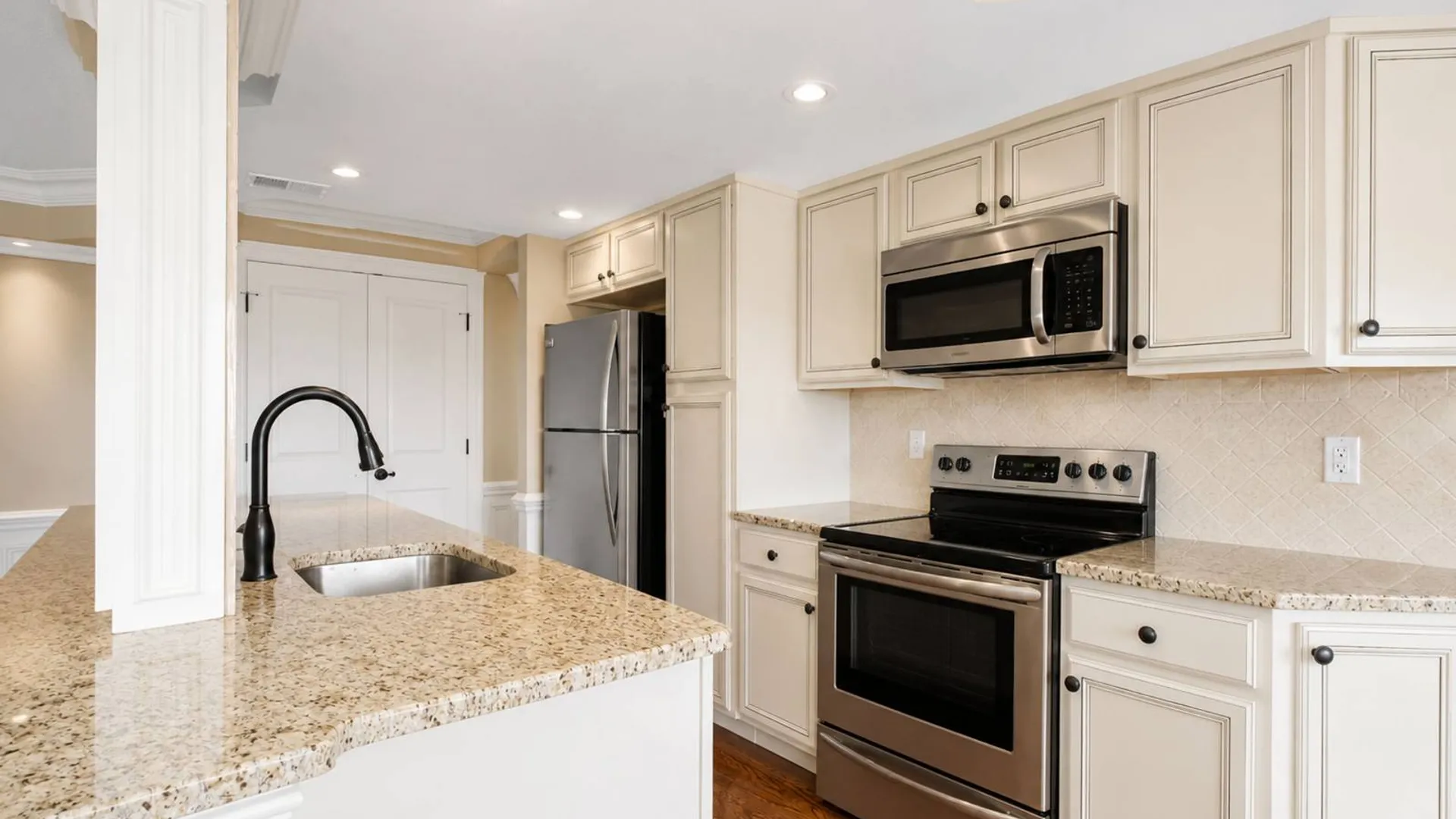 Property at 5 Windham Loop, Staten Island, NY 10314 10