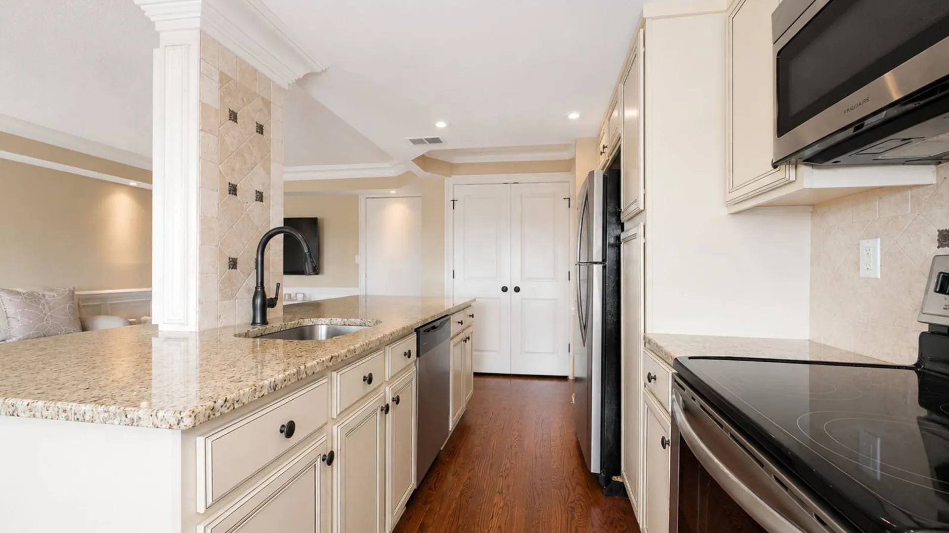 Property at 5 Windham Loop, Staten Island, NY 10314 12