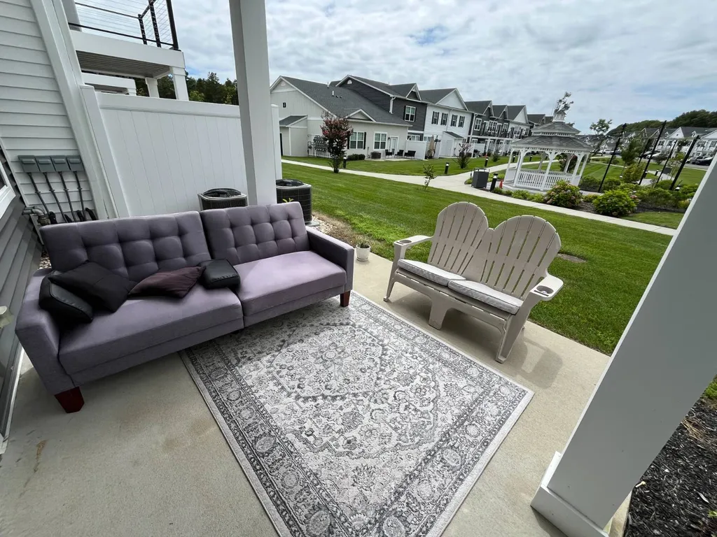Property at 507 Pine Hills Dr, Manorville, NY 11949