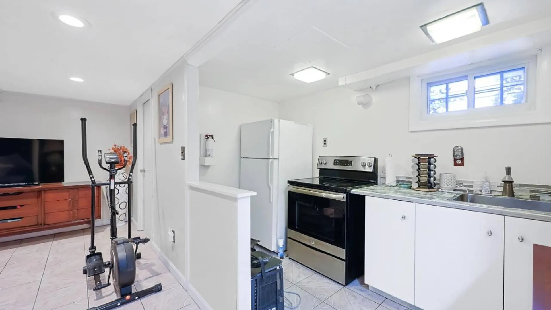Property at 3905 220st, Bayside, NY 11361 23