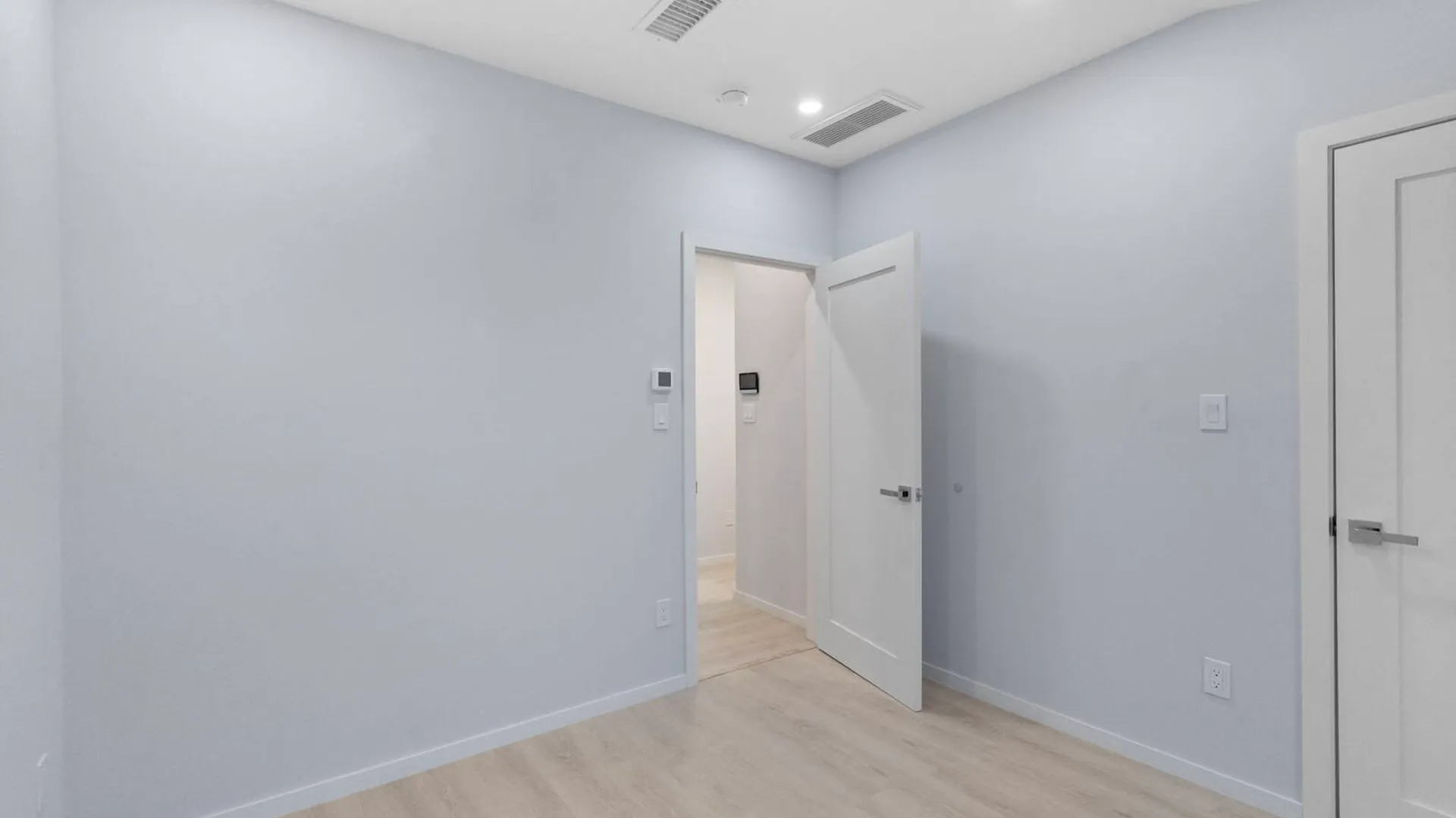 Property at 33 Keen Ct, Brooklyn, NY 11229 27