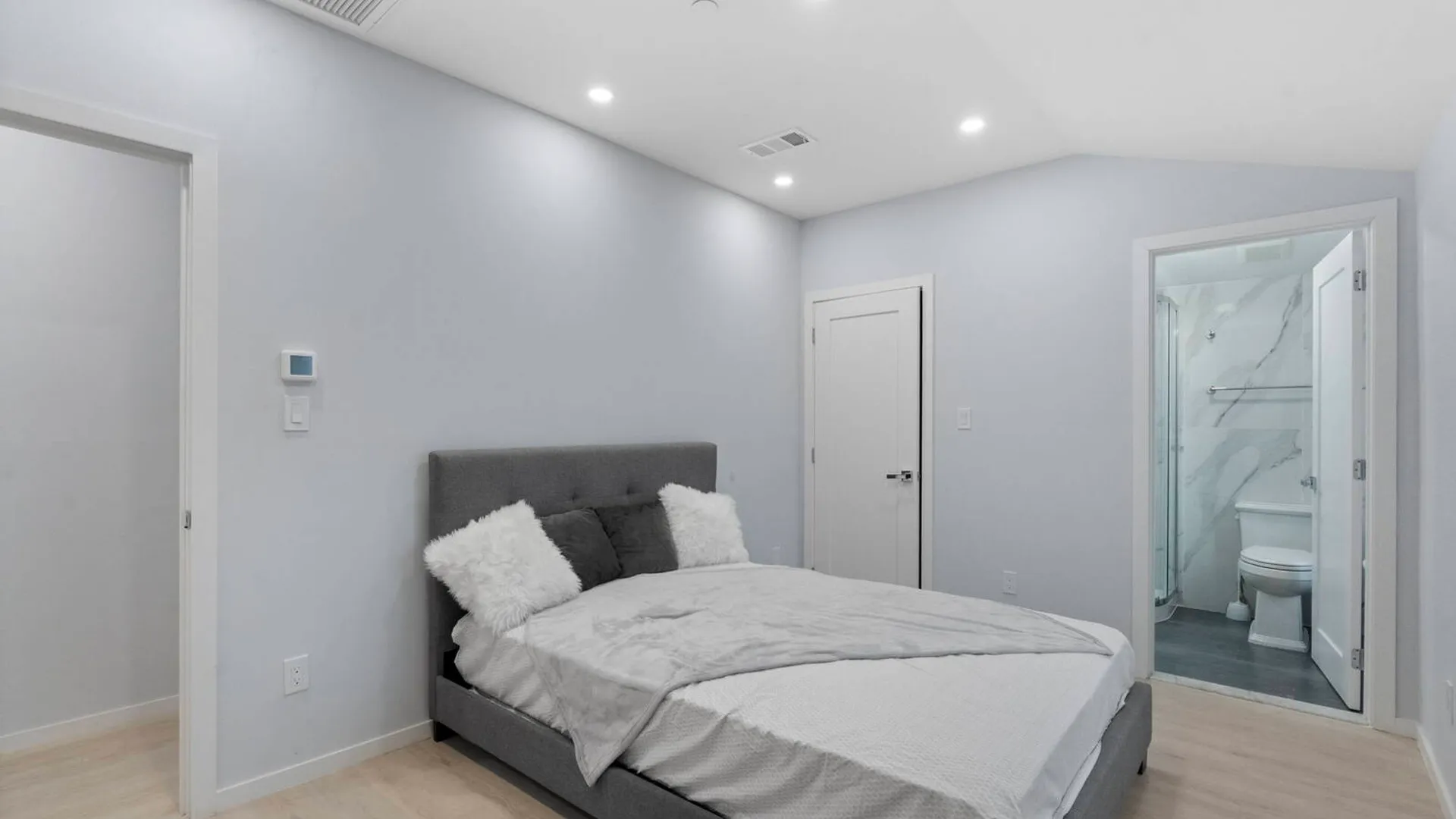 Property at 33 Keen Ct, Brooklyn, NY 11229 29