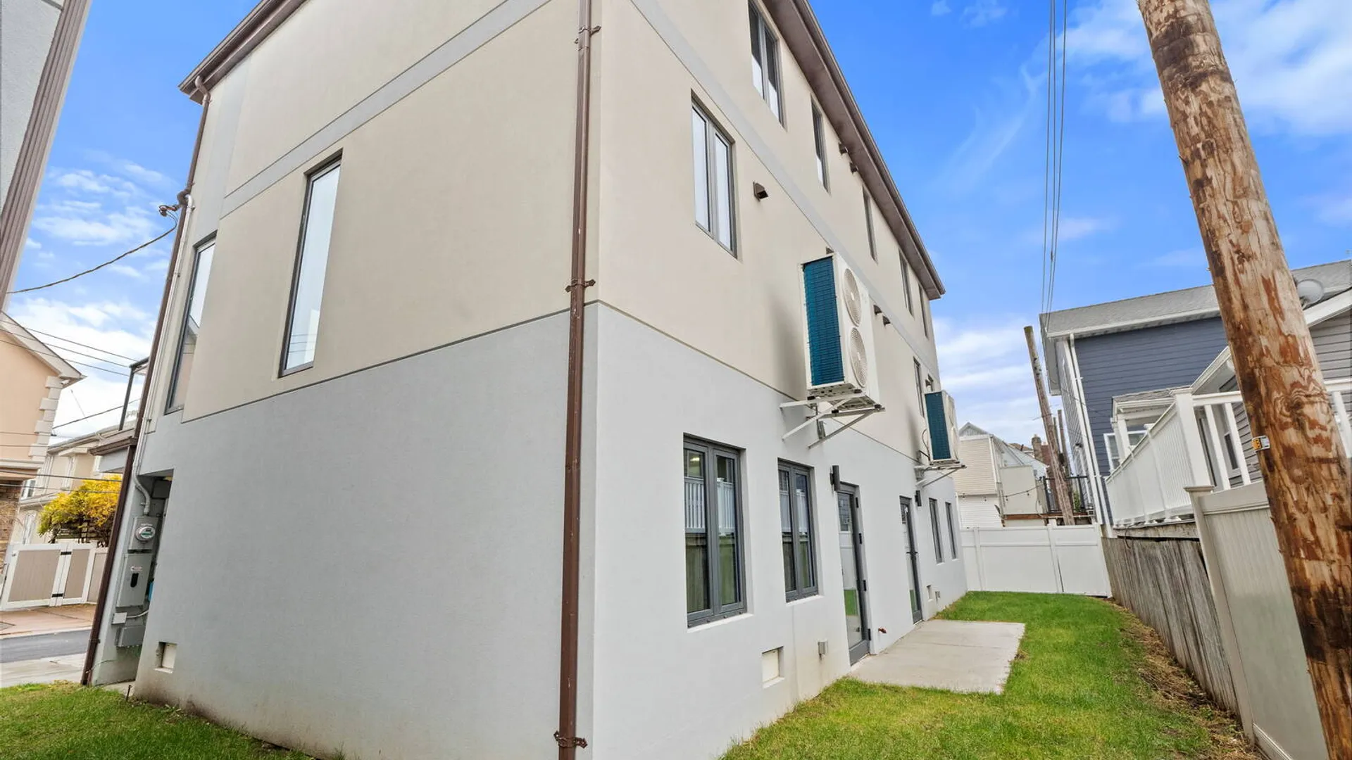 Property at 33 Keen Ct, Brooklyn, NY 11229 38