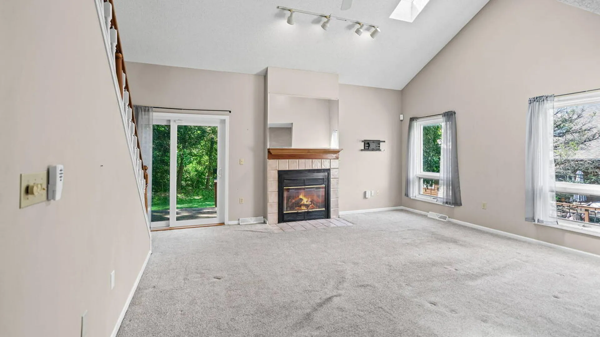 Property at 18 Lillian Lane, Troy, NY 12180 12