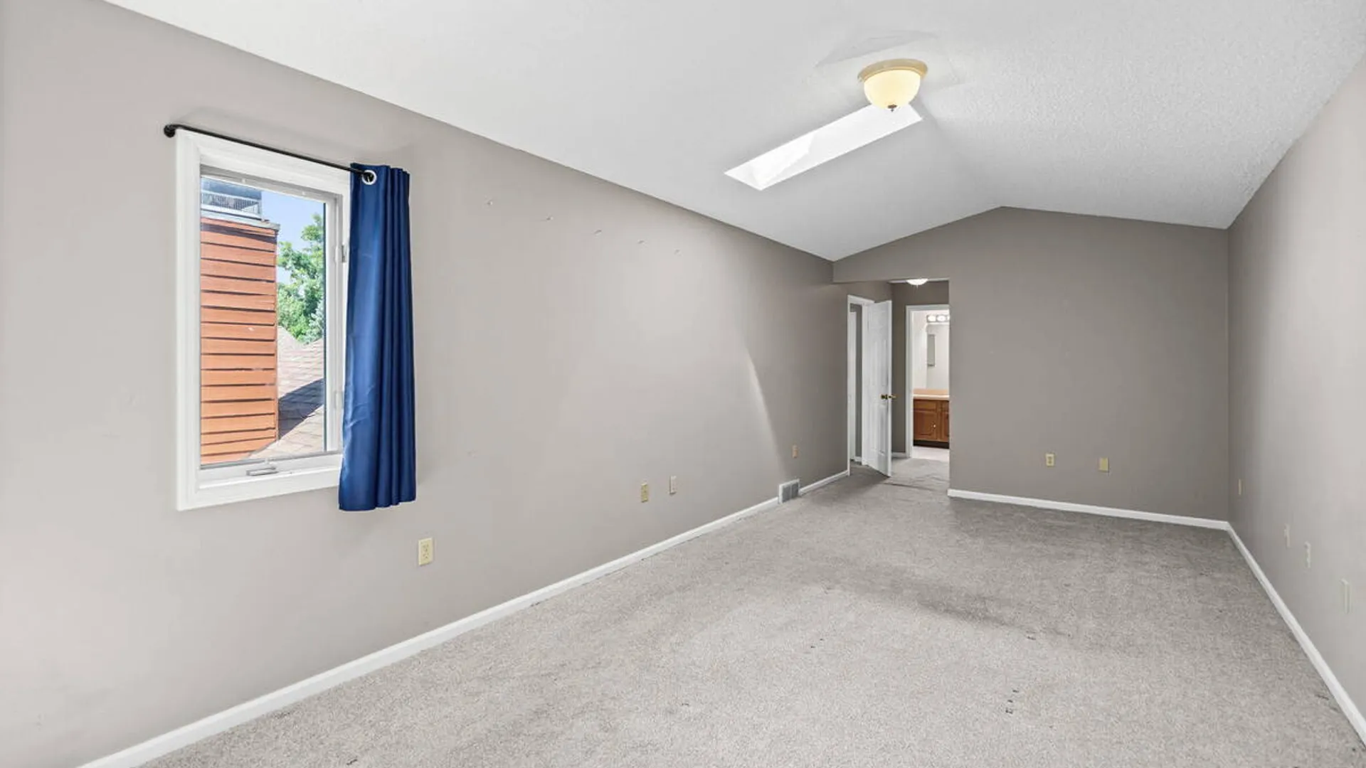 Property at 18 Lillian Lane, Troy, NY 12180 32