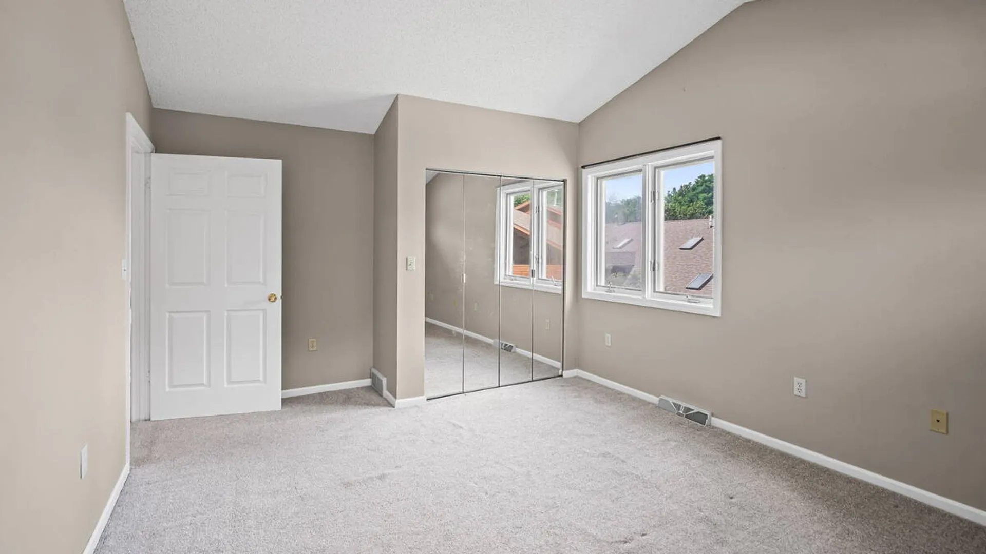 Property at 18 Lillian Lane, Troy, NY 12180 36