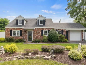Property at 1021 Roberta Road, Rotterdam, NY 12303