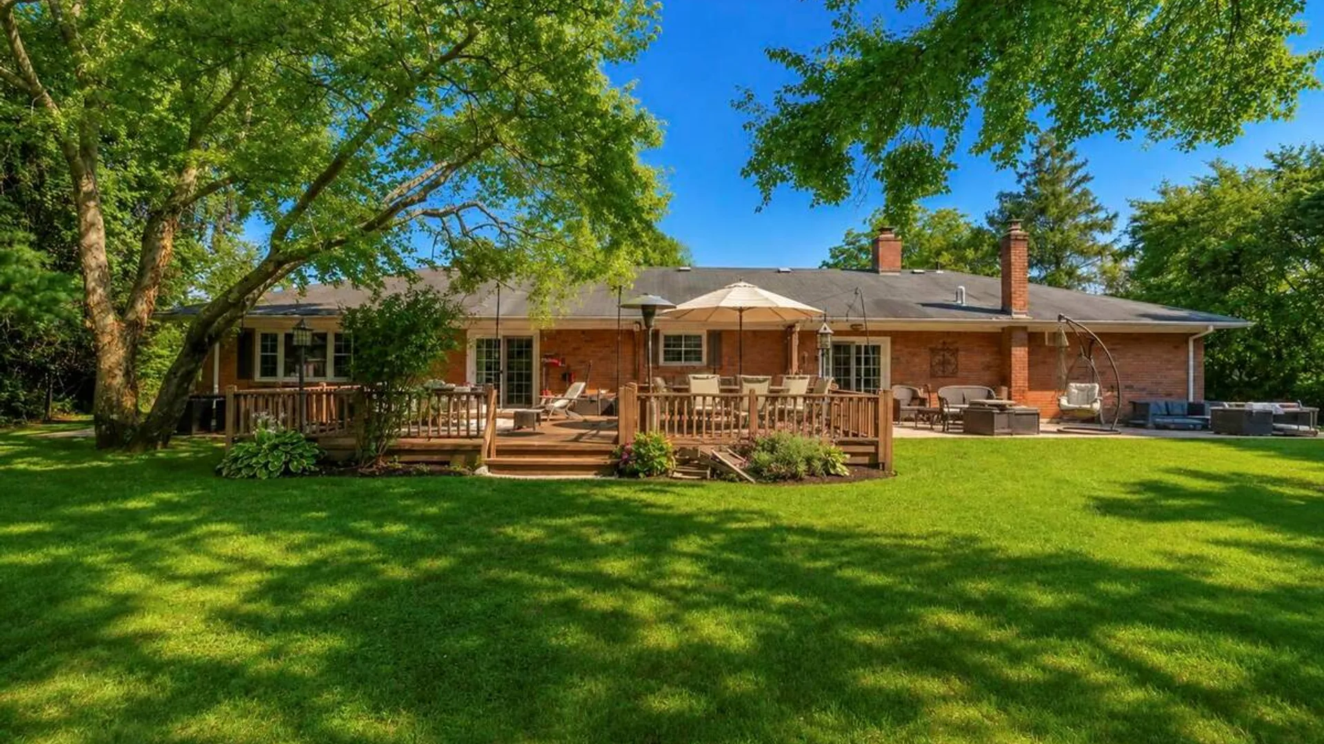 Property at 5 Reinhardt Court, Blue Point, NY 11715 8
