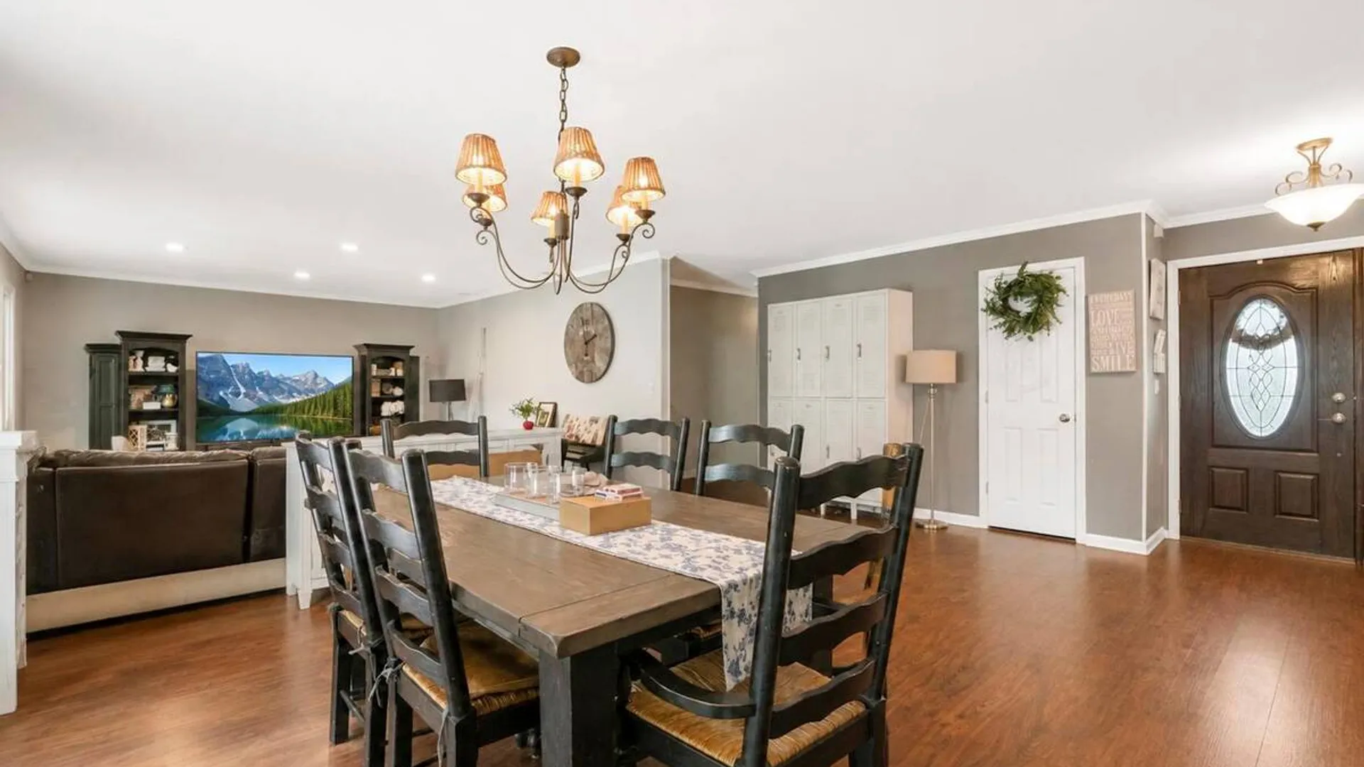 Property at 5 Reinhardt Court, Blue Point, NY 11715 14