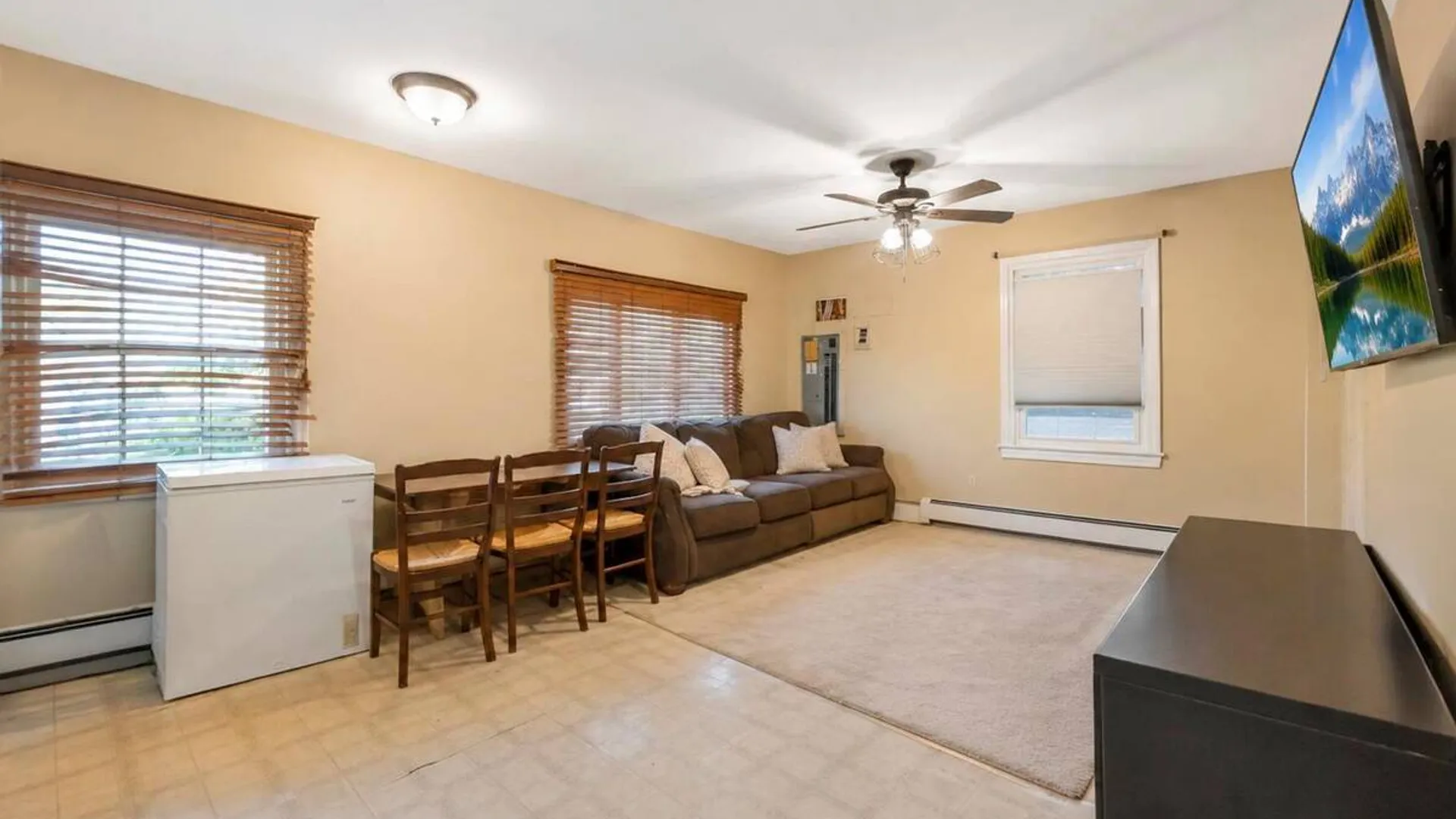 Property at 5 Reinhardt Court, Blue Point, NY 11715 30