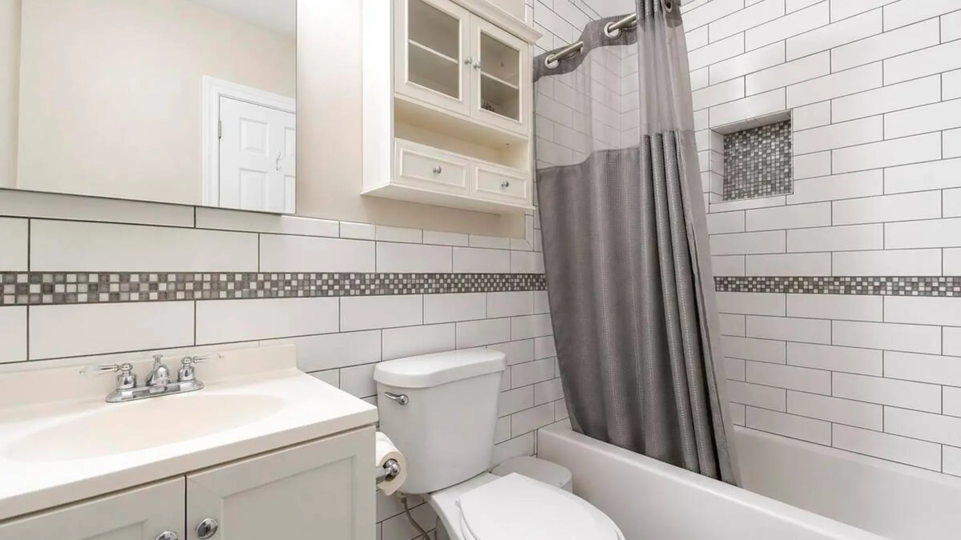 Property at 5 Reinhardt Court, Blue Point, NY 11715 33