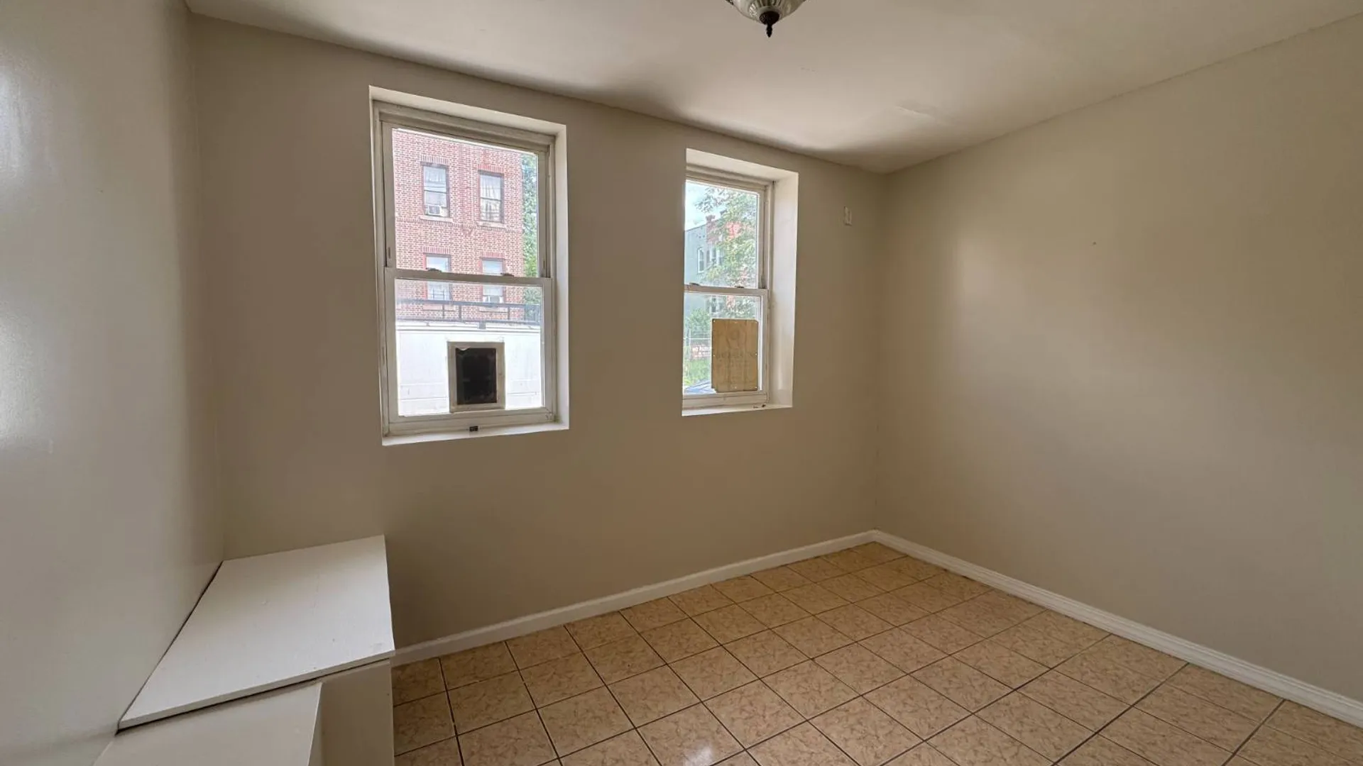 Property at 1451 Rosedale Ave, Bronx, NY 10460 4