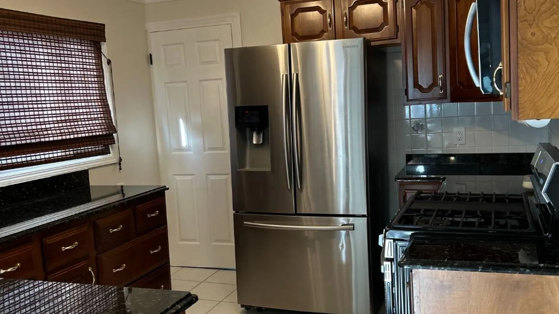 Property at 18 SPRUCE ST, HICKSVILLE, NY 11801 4