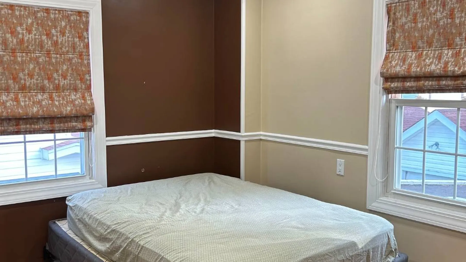 Property at 18 SPRUCE ST, HICKSVILLE, NY 11801 8