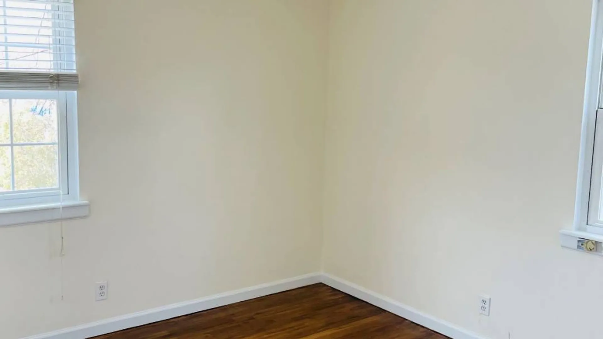 Property at 12 Valentine Av, Glen Cove, NY 11542 6