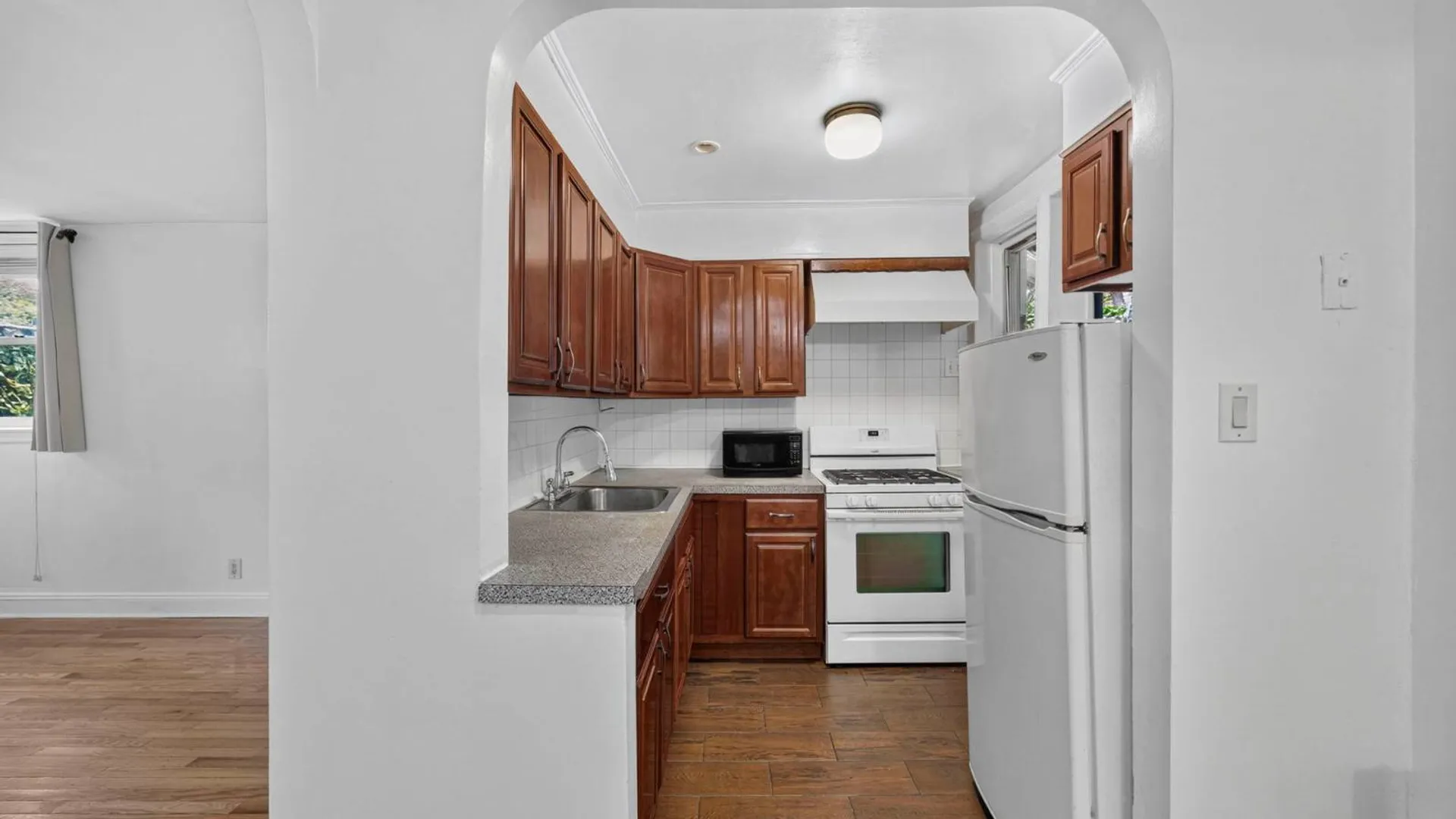 Property at 11 Mackay Pl, Brookyn, NY 11209 9