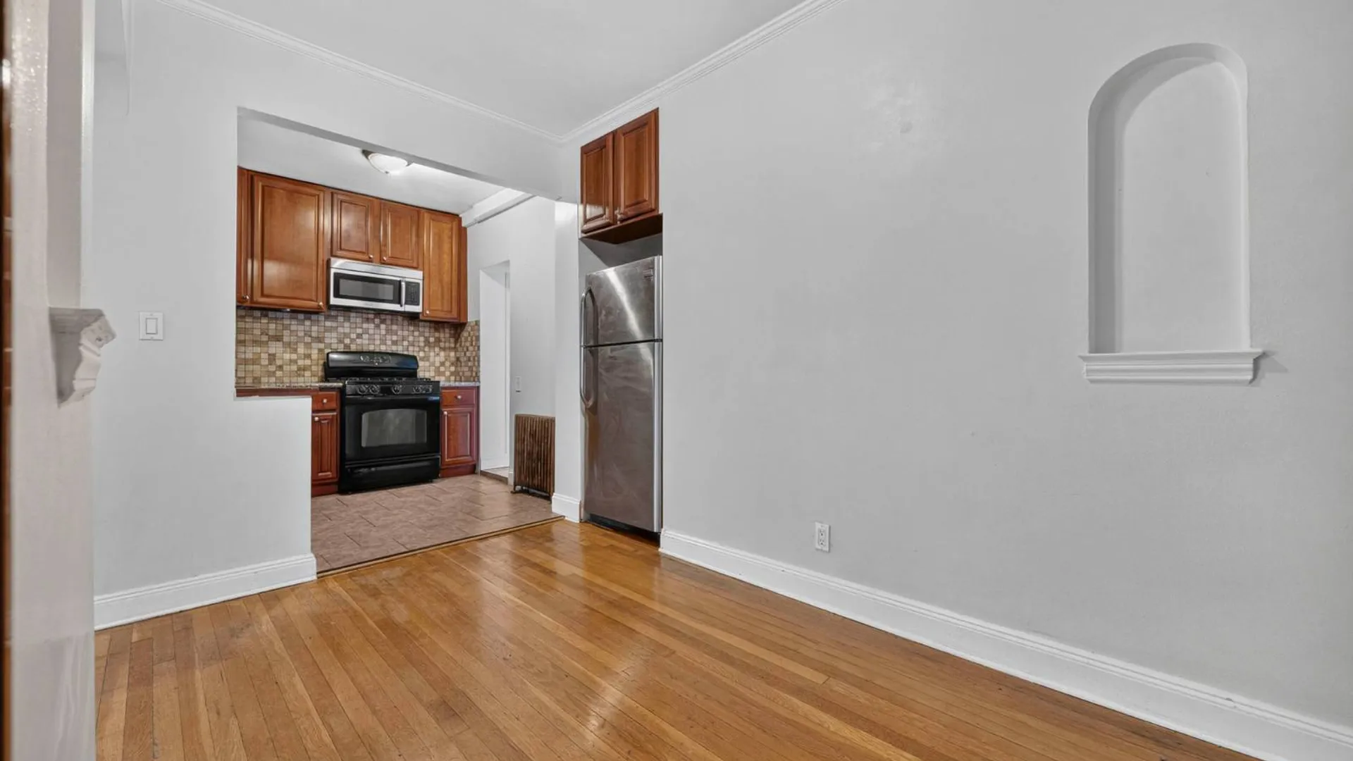 Property at 11 Mackay Pl, Brookyn, NY 11209 15