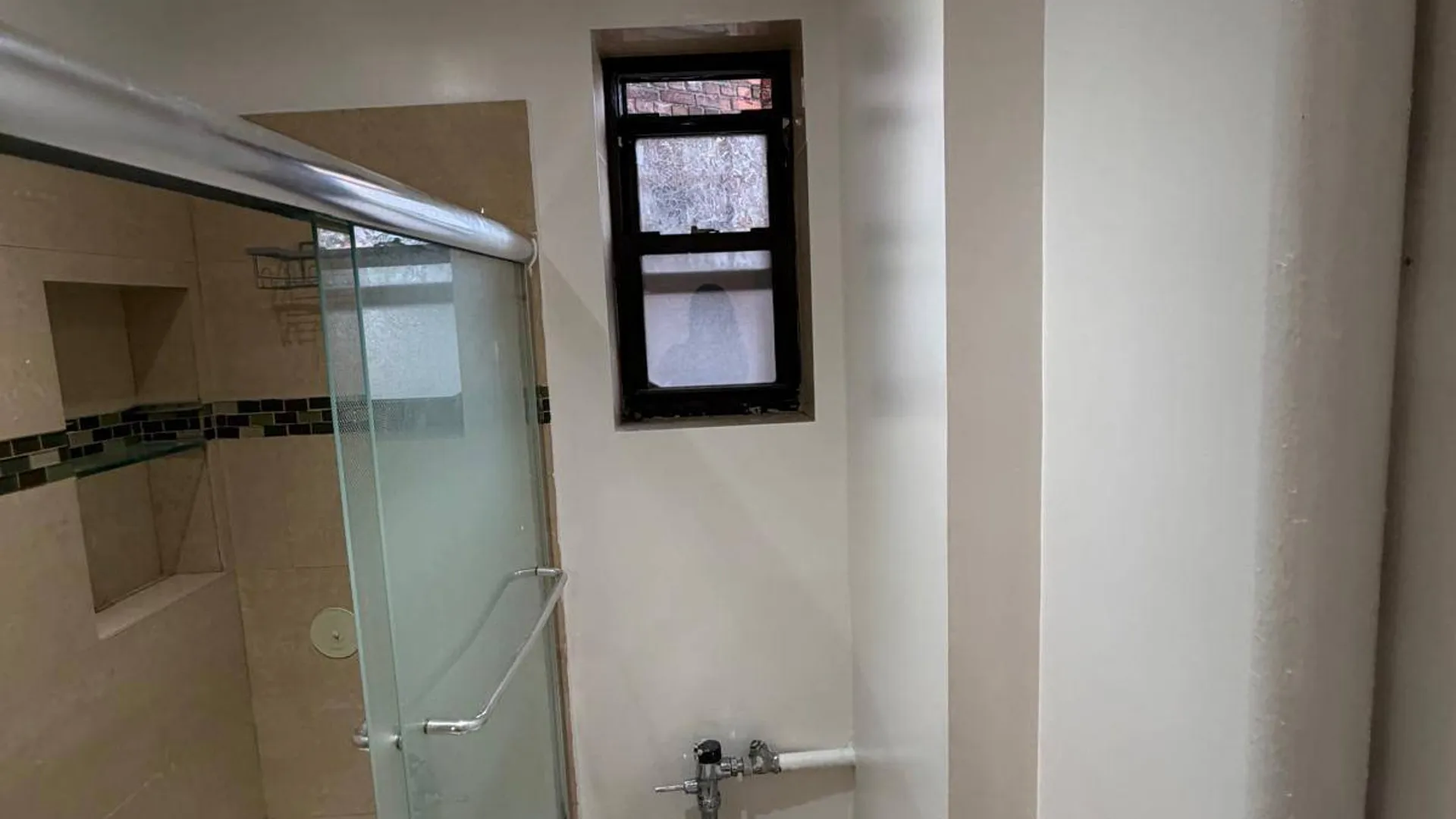 Property at 4202 Layton St, Elmhurst, NY 11373 10