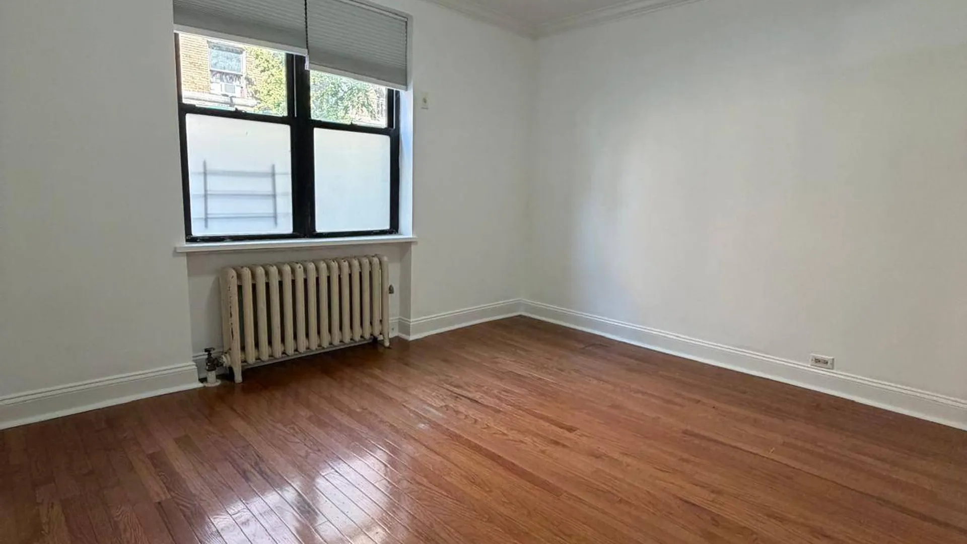 Property at 4202 Layton St, Elmhurst, NY 11373 22