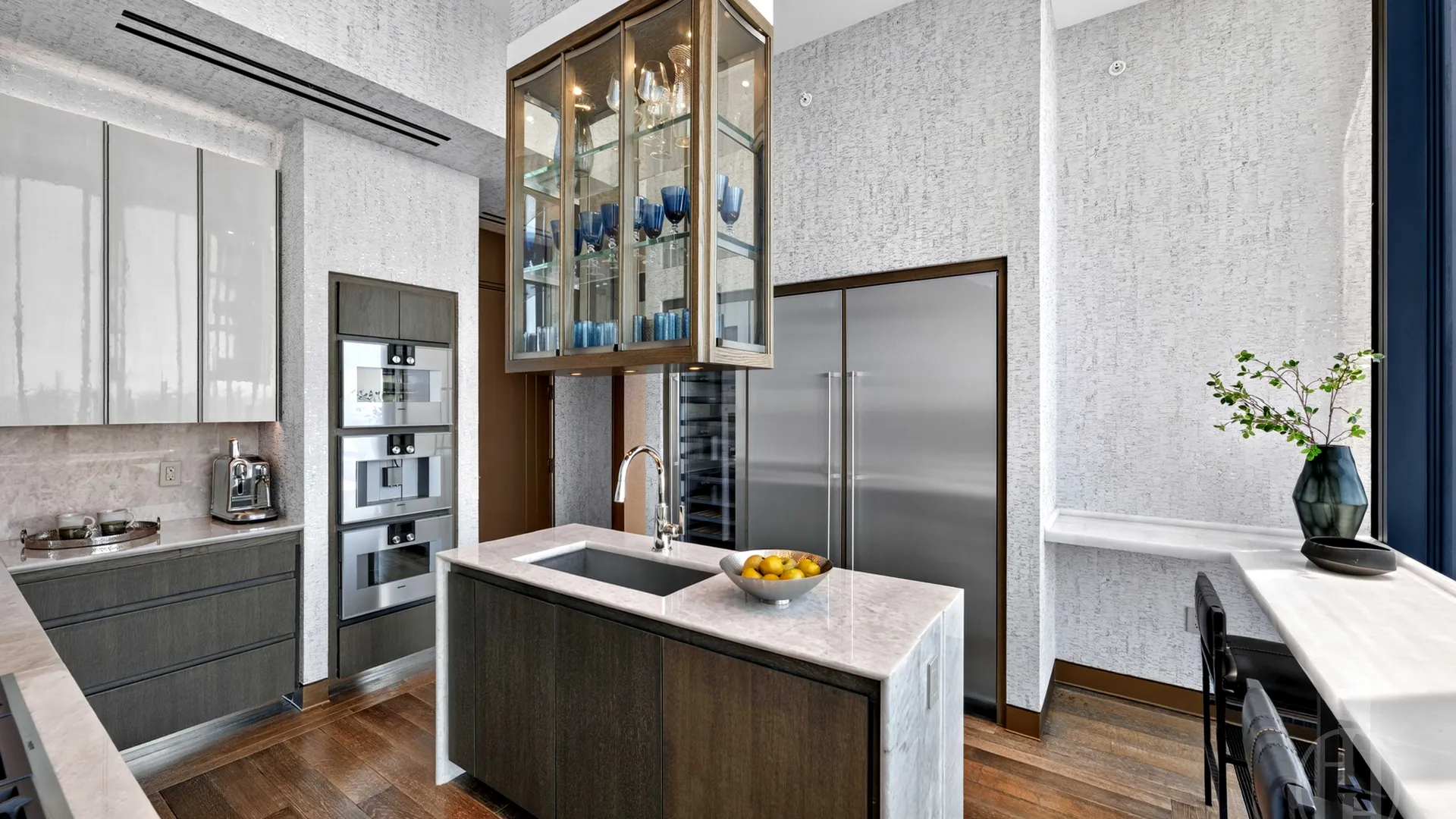 Property at 111 West 57th Street, New York, NY 10019 3