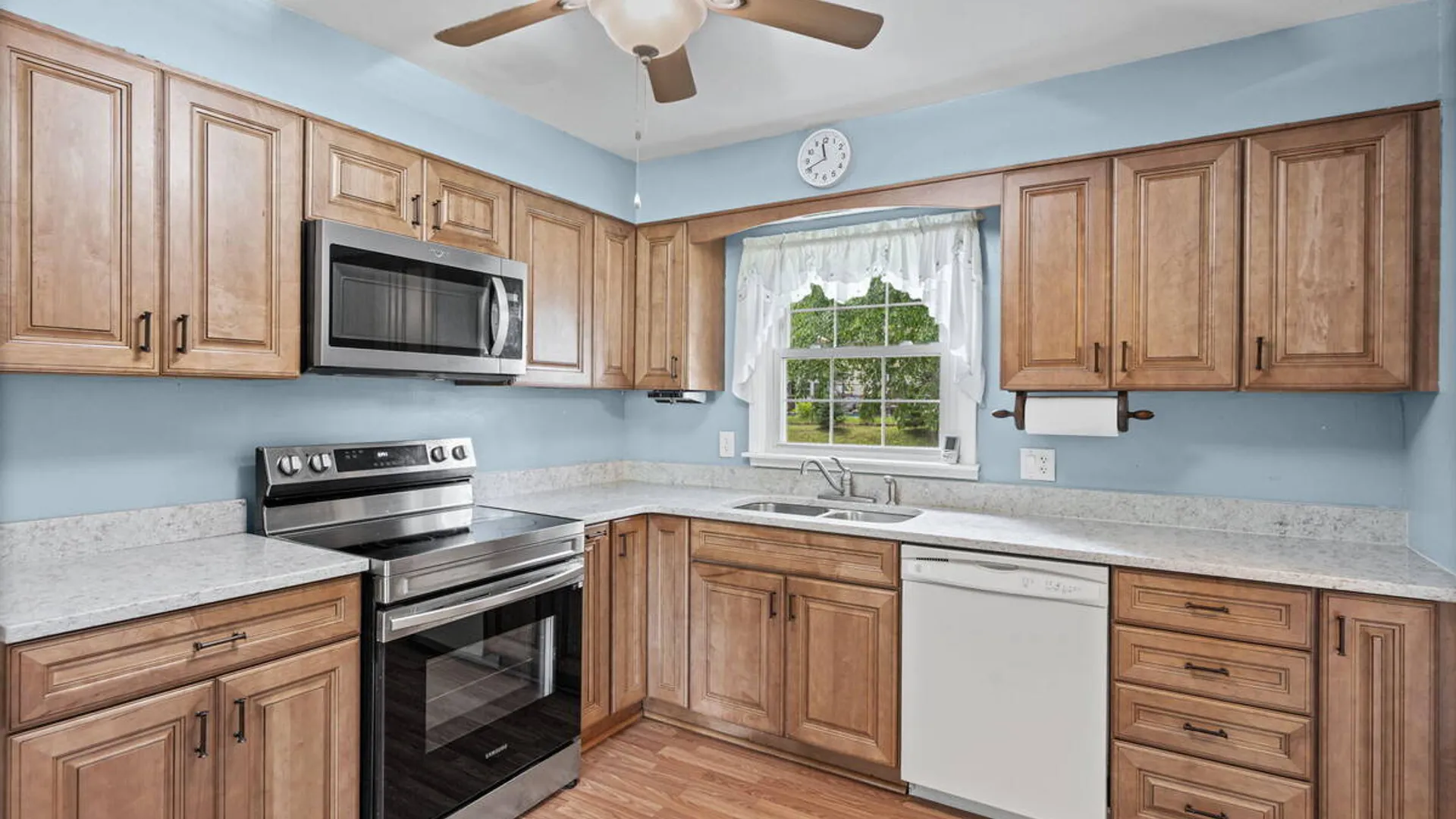 Property at 12 Lancaster Drive, Glenville, NY 12302 18
