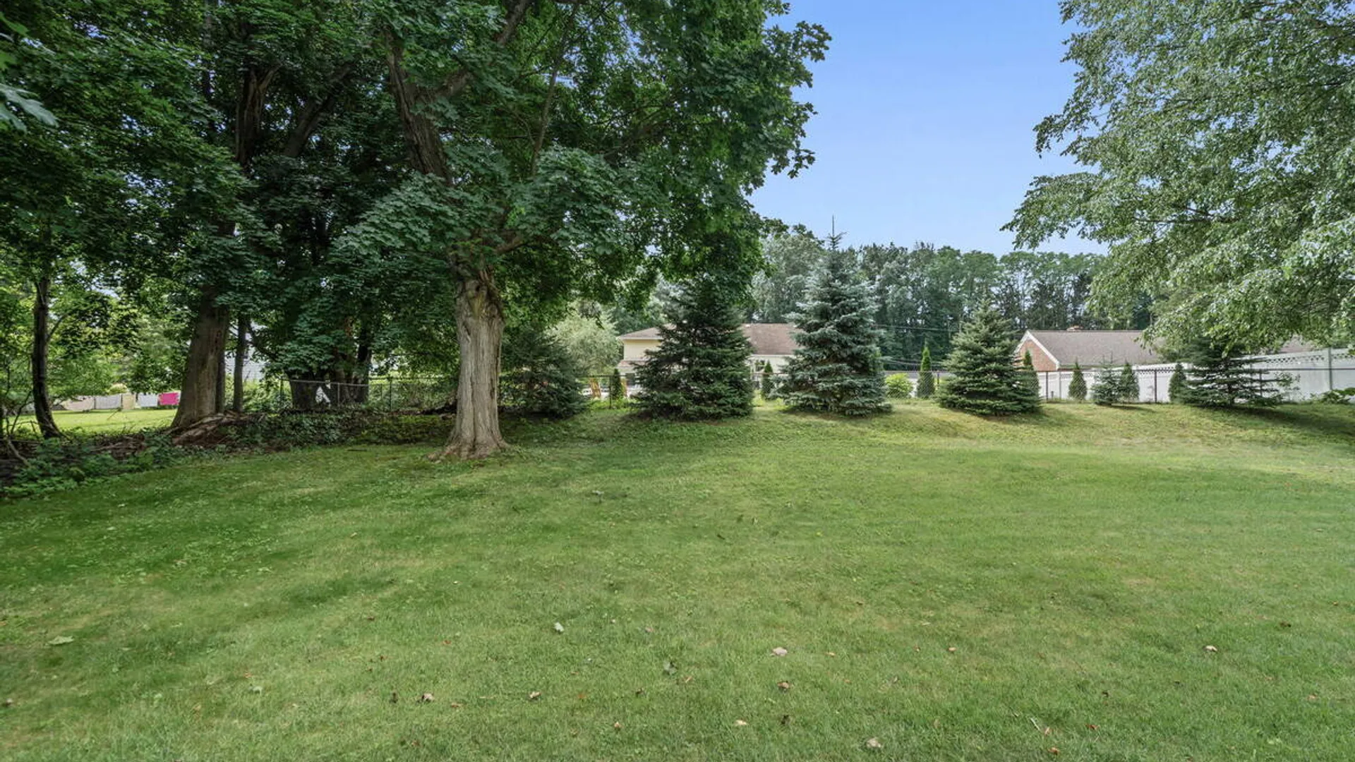 Property at 12 Lancaster Drive, Glenville, NY 12302 43
