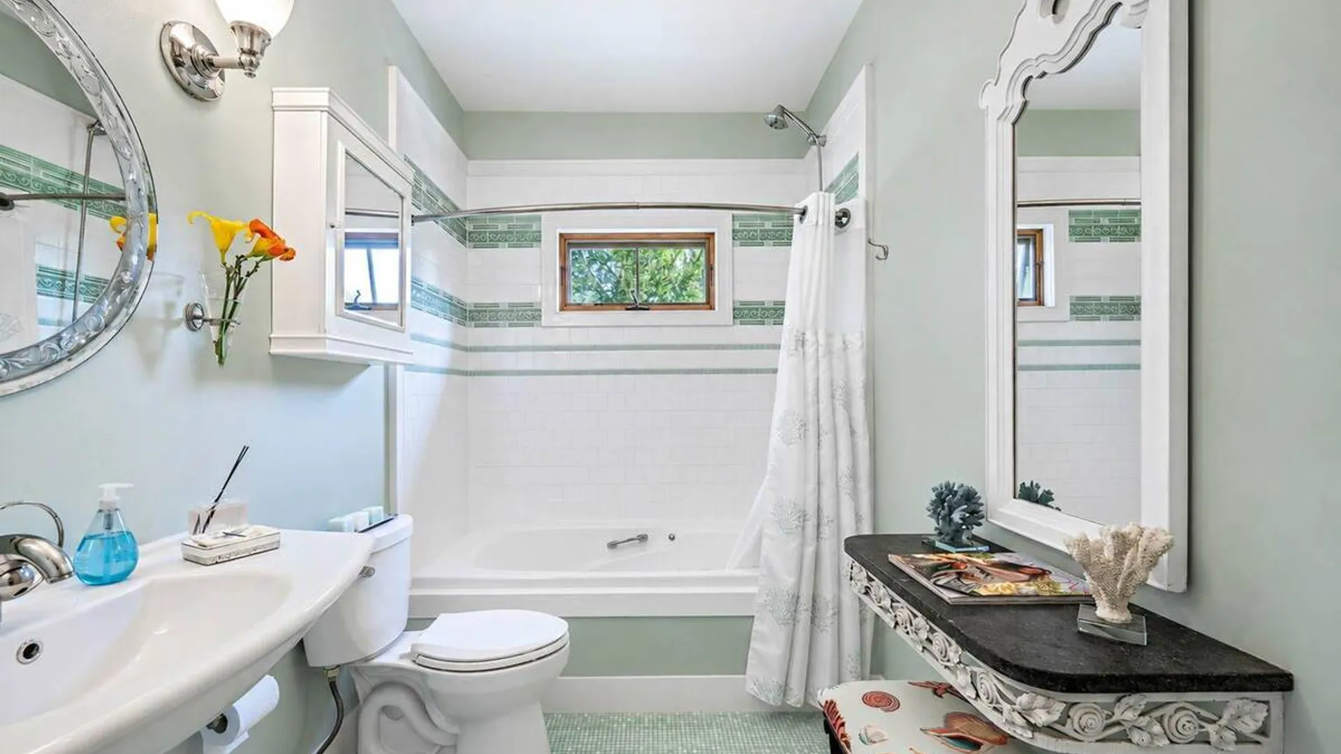 Property at 8 Jackson Avenue, East Quogue, NY 11942 18