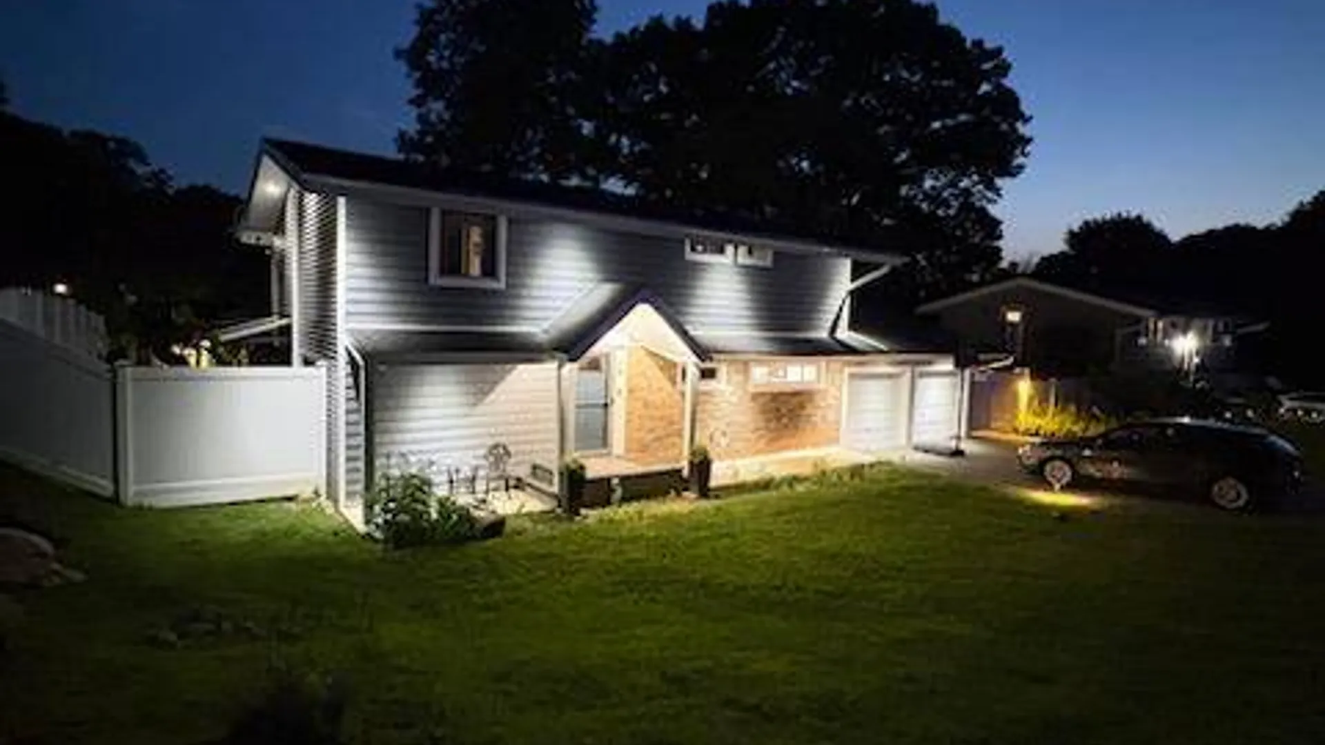 Property at 28 Florida Avenue, Commack, NY 11725 3