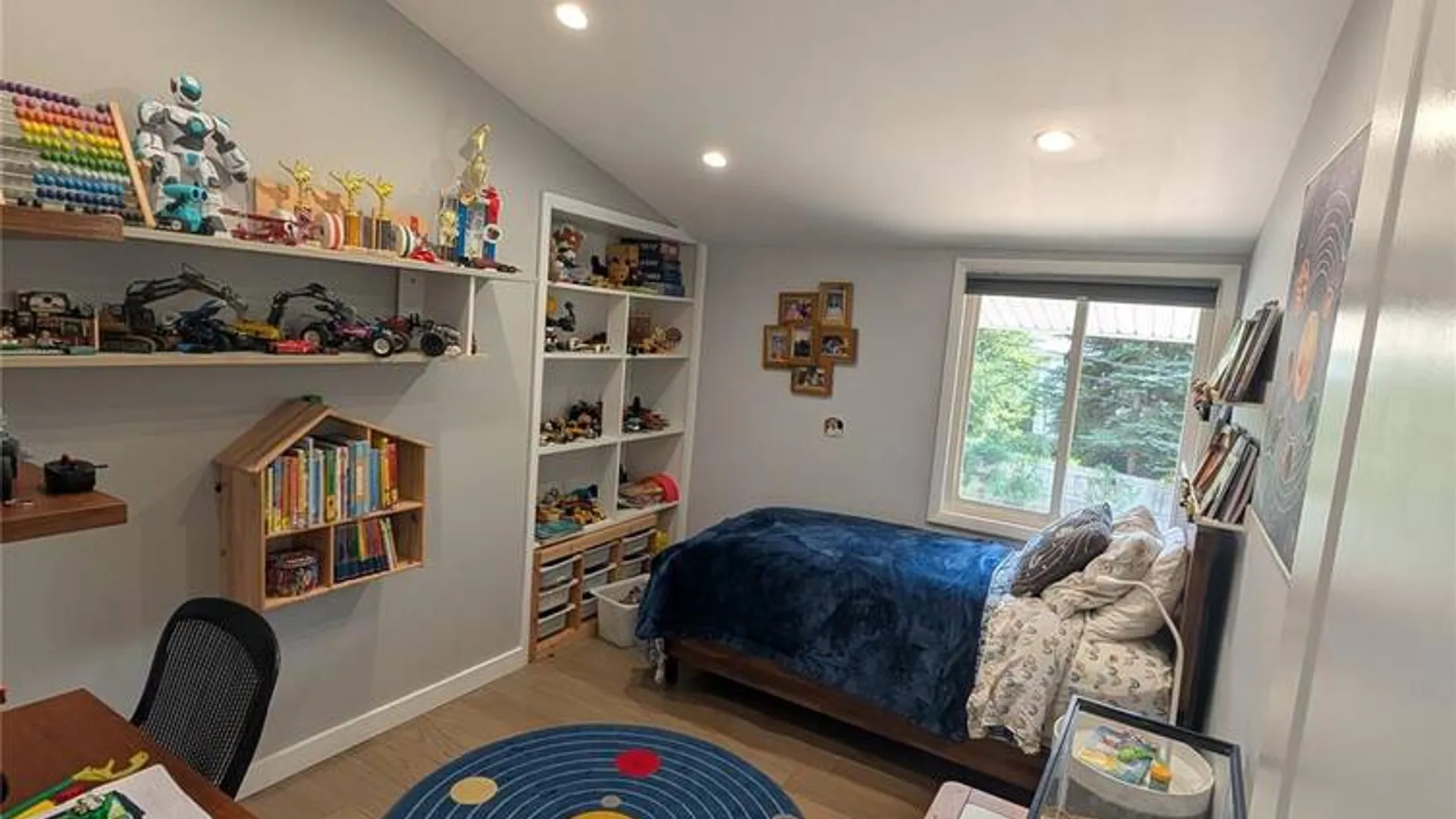 Property at 28 Florida Avenue, Commack, NY 11725 12