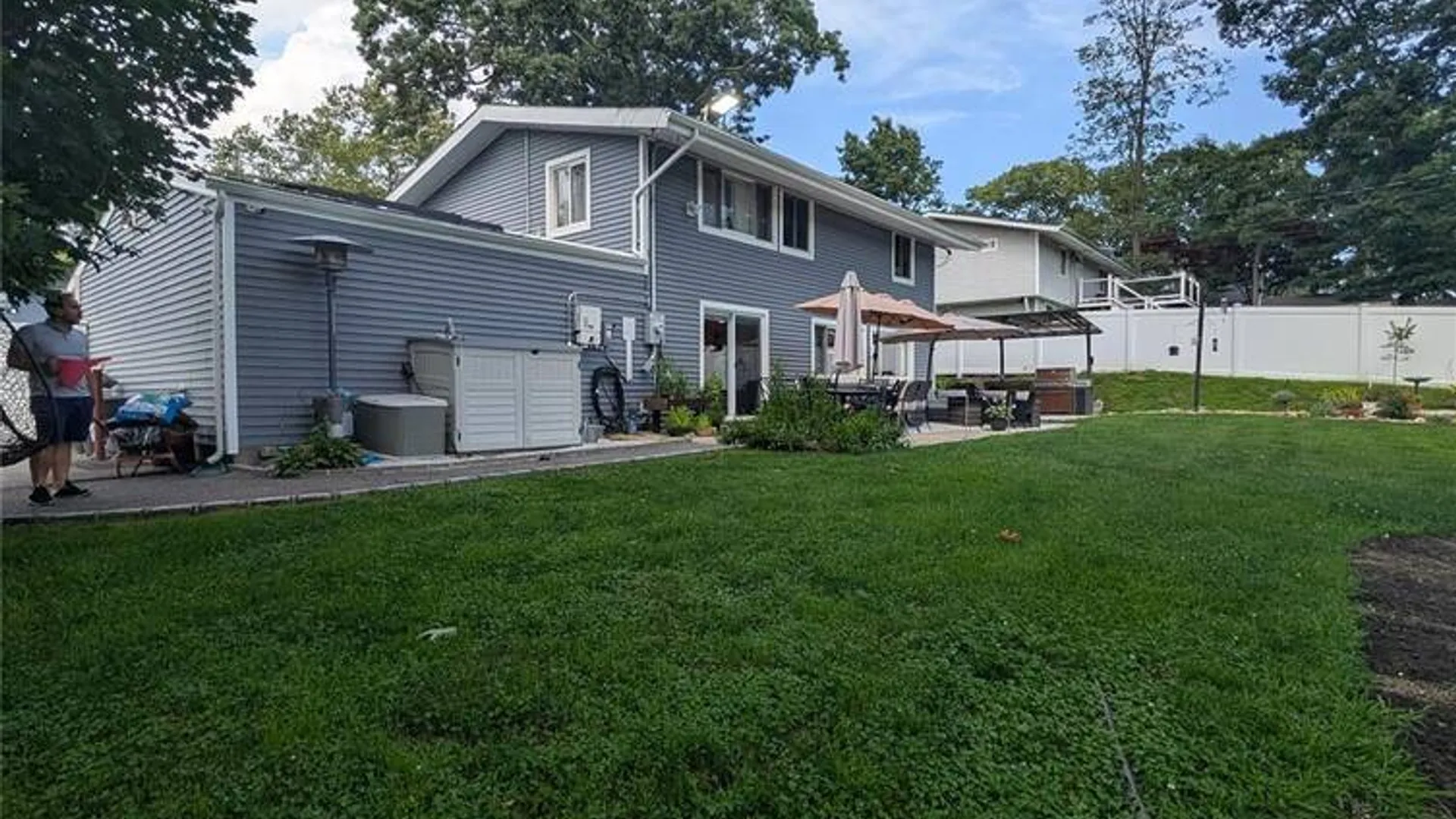 Property at 28 Florida Avenue, Commack, NY 11725 9