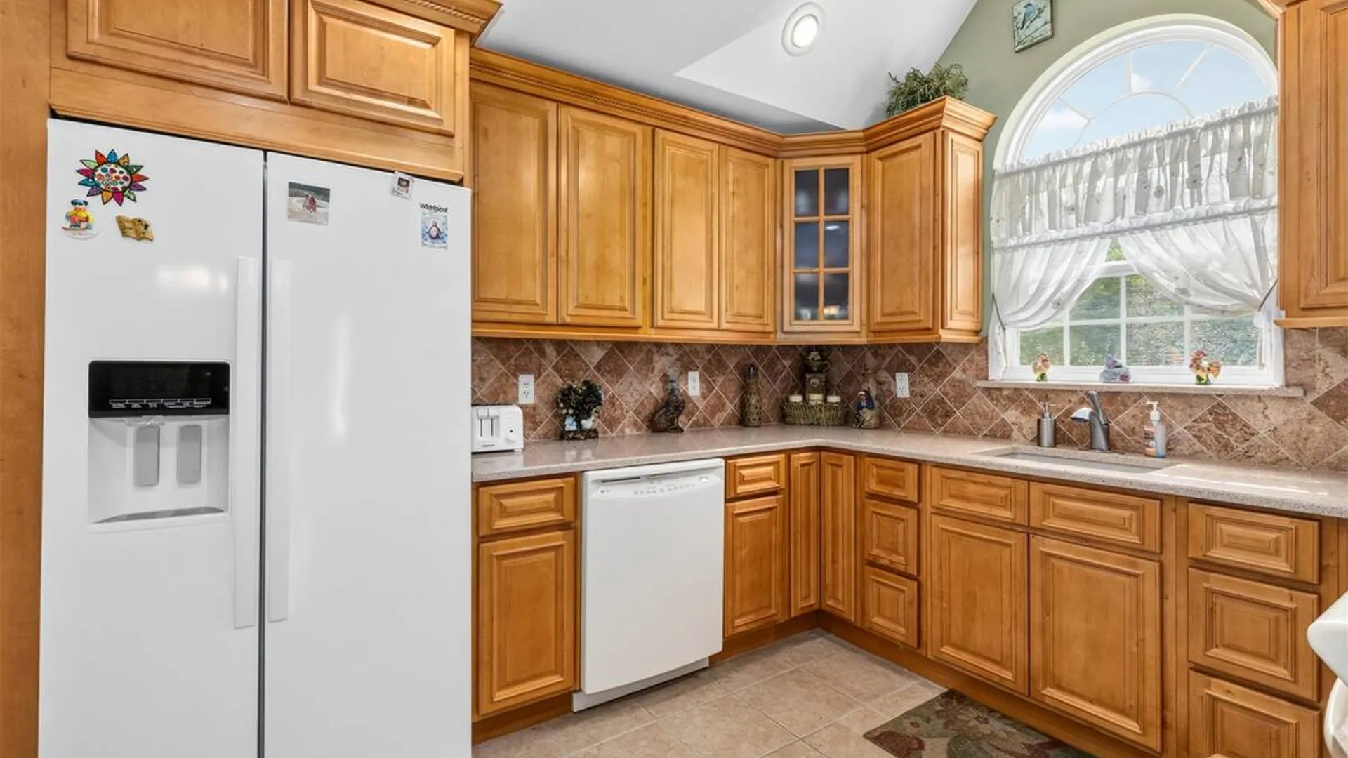 Property at 110 Joseph Lane, Dix Hills, NY 11746 5