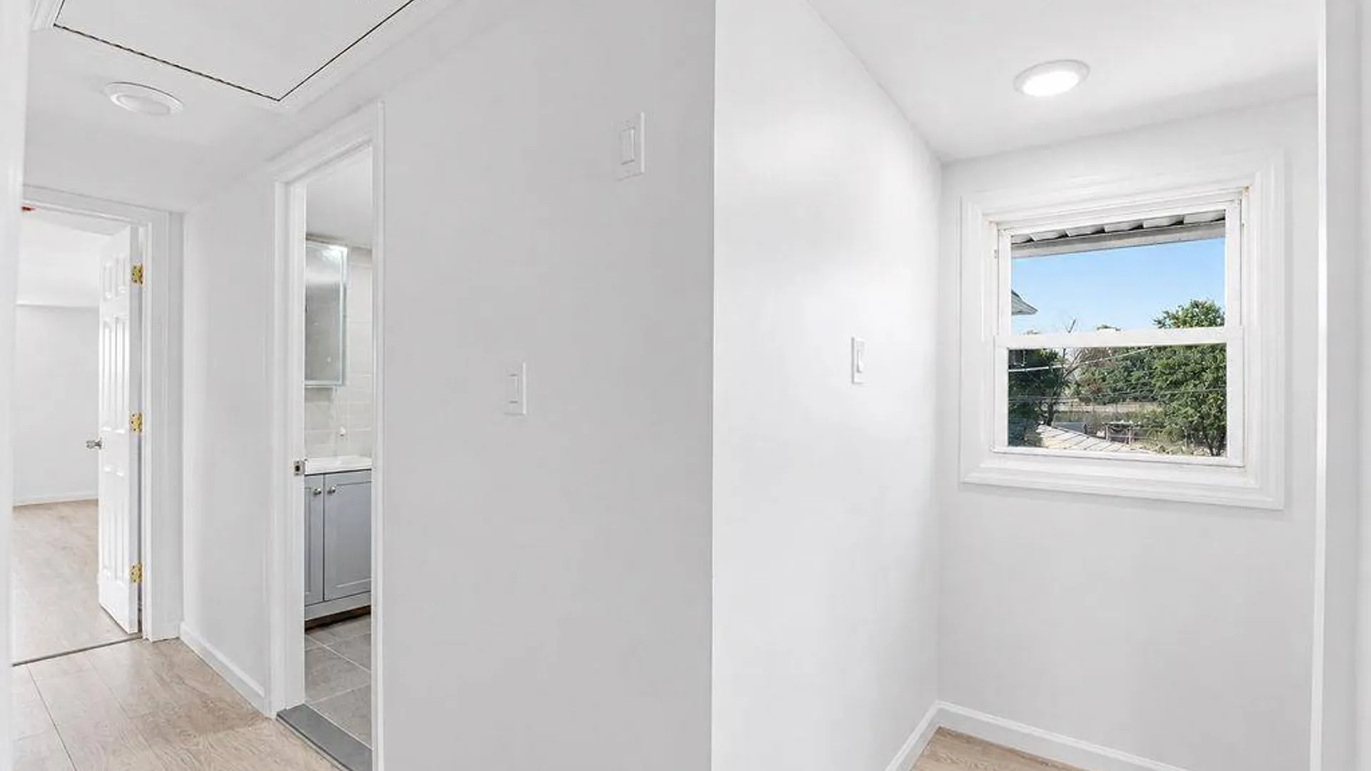 Property at 44 Broadway, Hamilton Beach, NY 11414 17