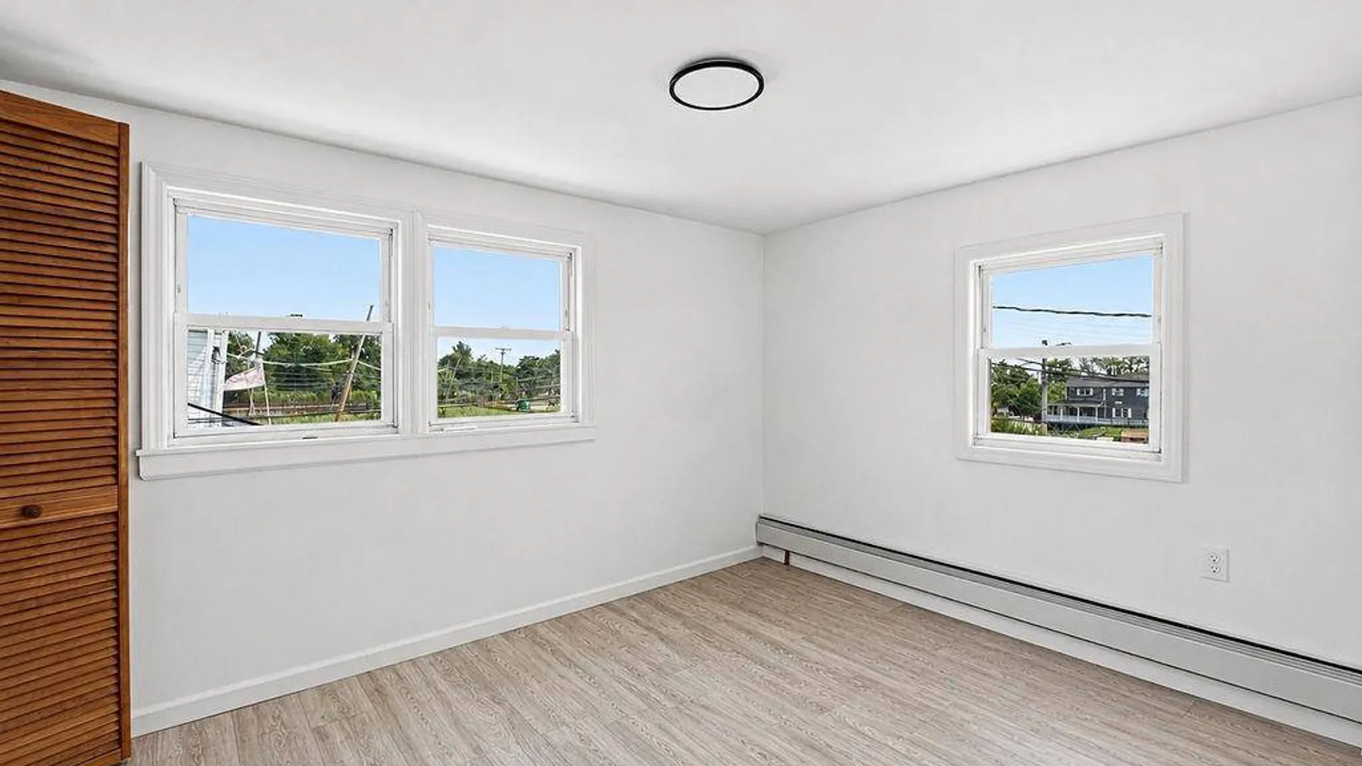 Property at 44 Broadway, Hamilton Beach, NY 11414 9
