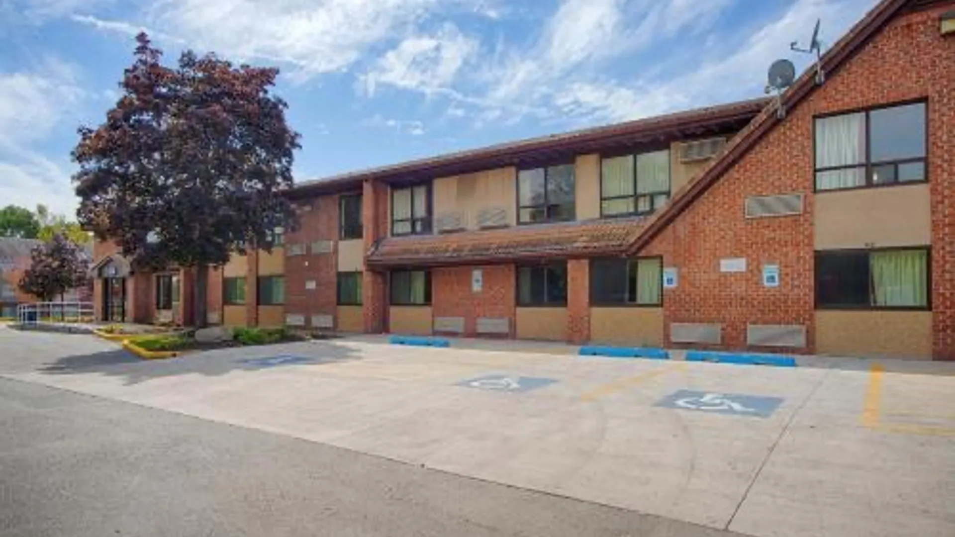 Property at 6577 Baptist way, Syracuse, NY 13057 3