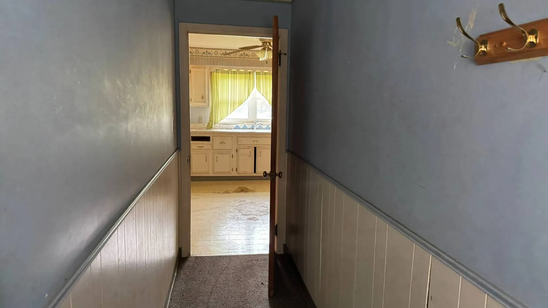 Property at 324 Academy Pl, Syracuse, NY 13207 3
